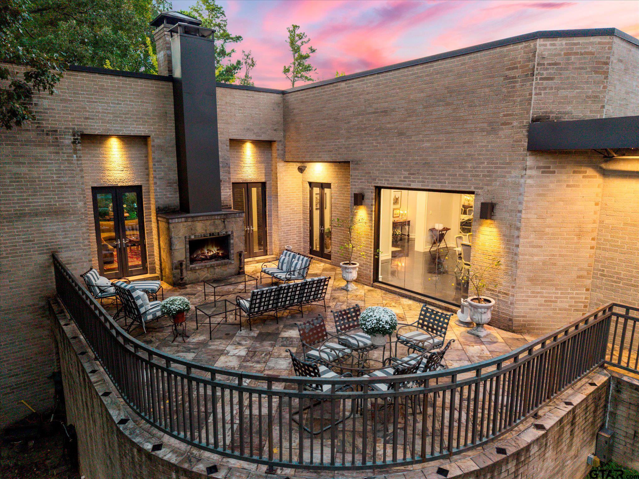 45 Palisades Blvd