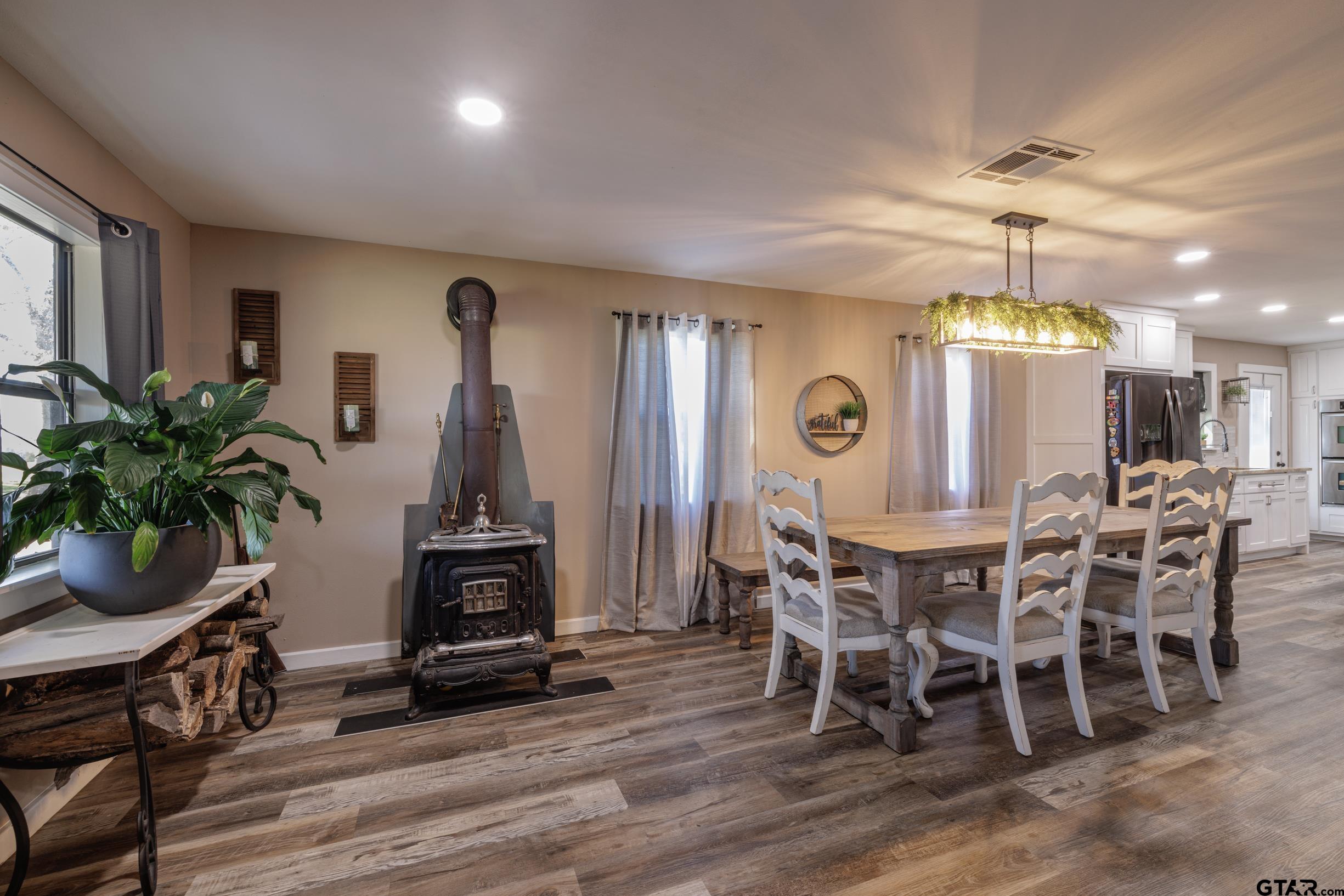 765 County Road 3410 - Photo 4