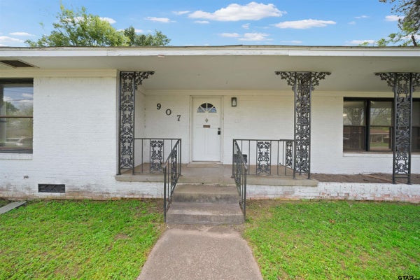 907 HENDERSON ST, JACKSONVILLE, TX 75766 - Image 739cd2fa235f409cdef7a8b520ca5455/3998323792