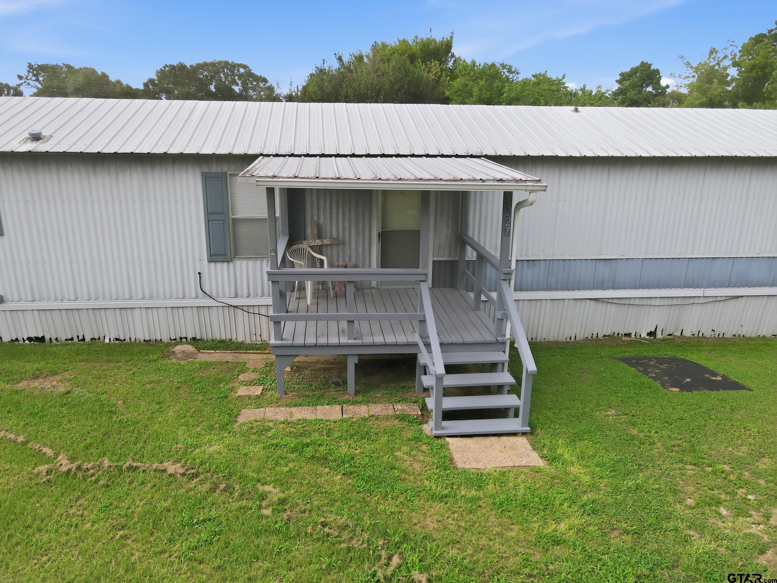 5227 Skyline Dr.