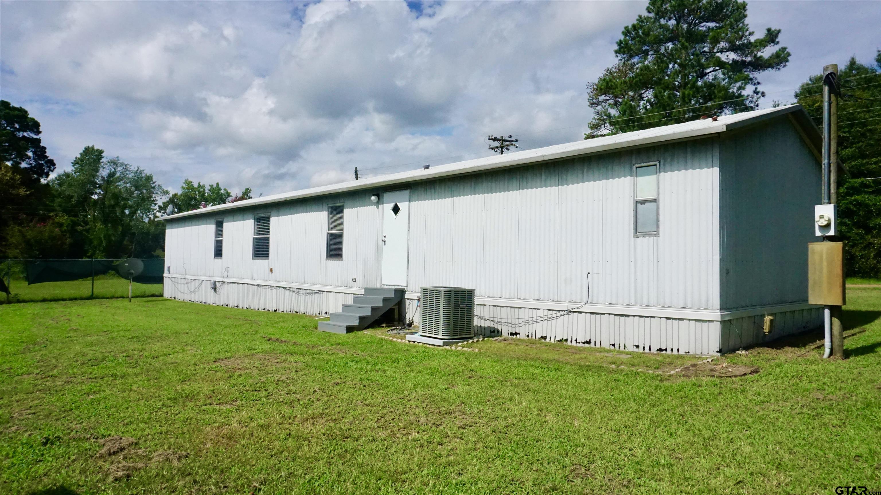 5227 Skyline Dr.