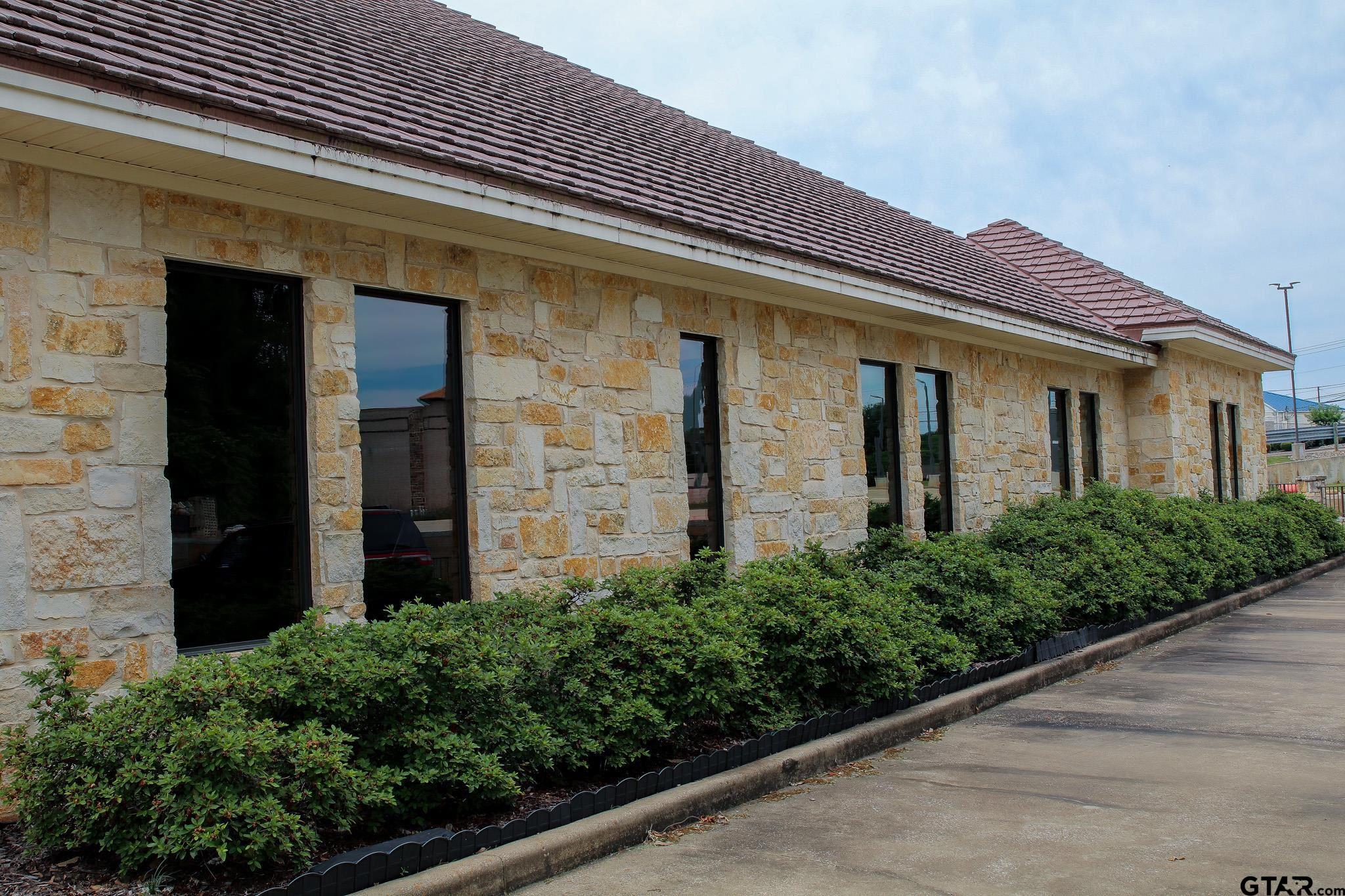 404 Wynn Dr.