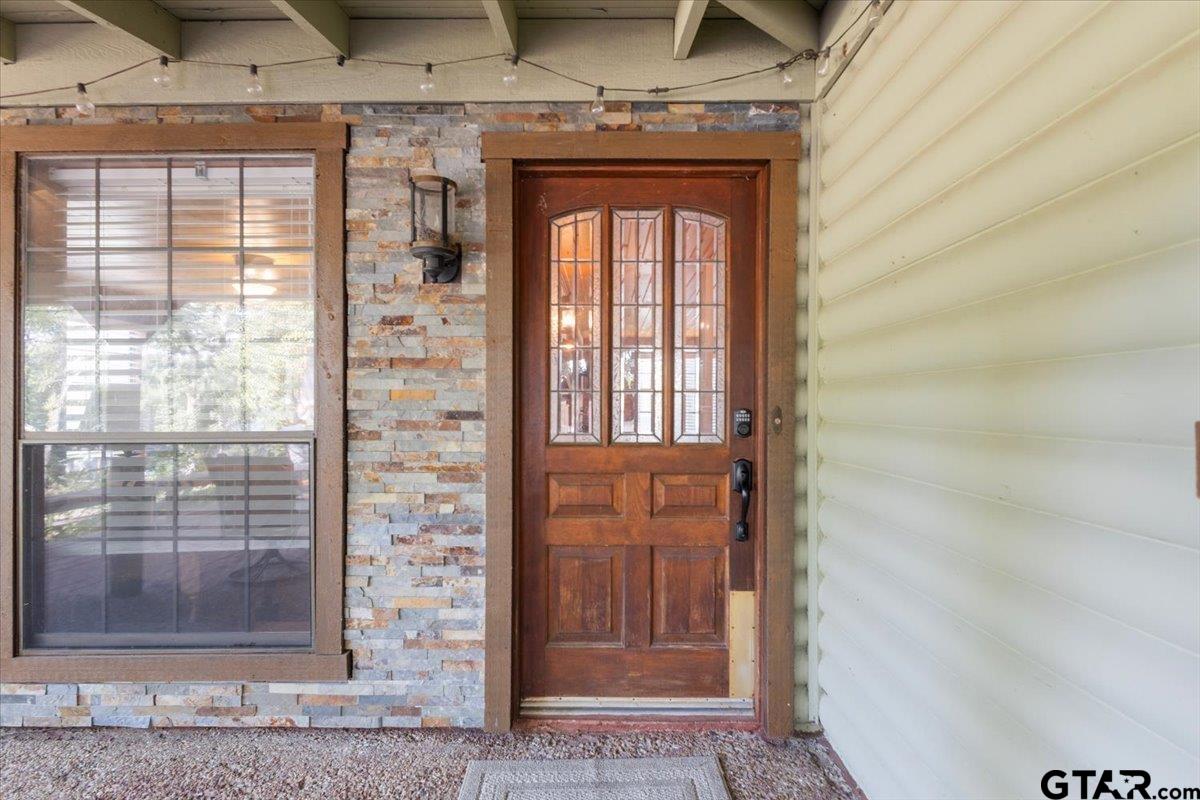 1603 Pineview Ln