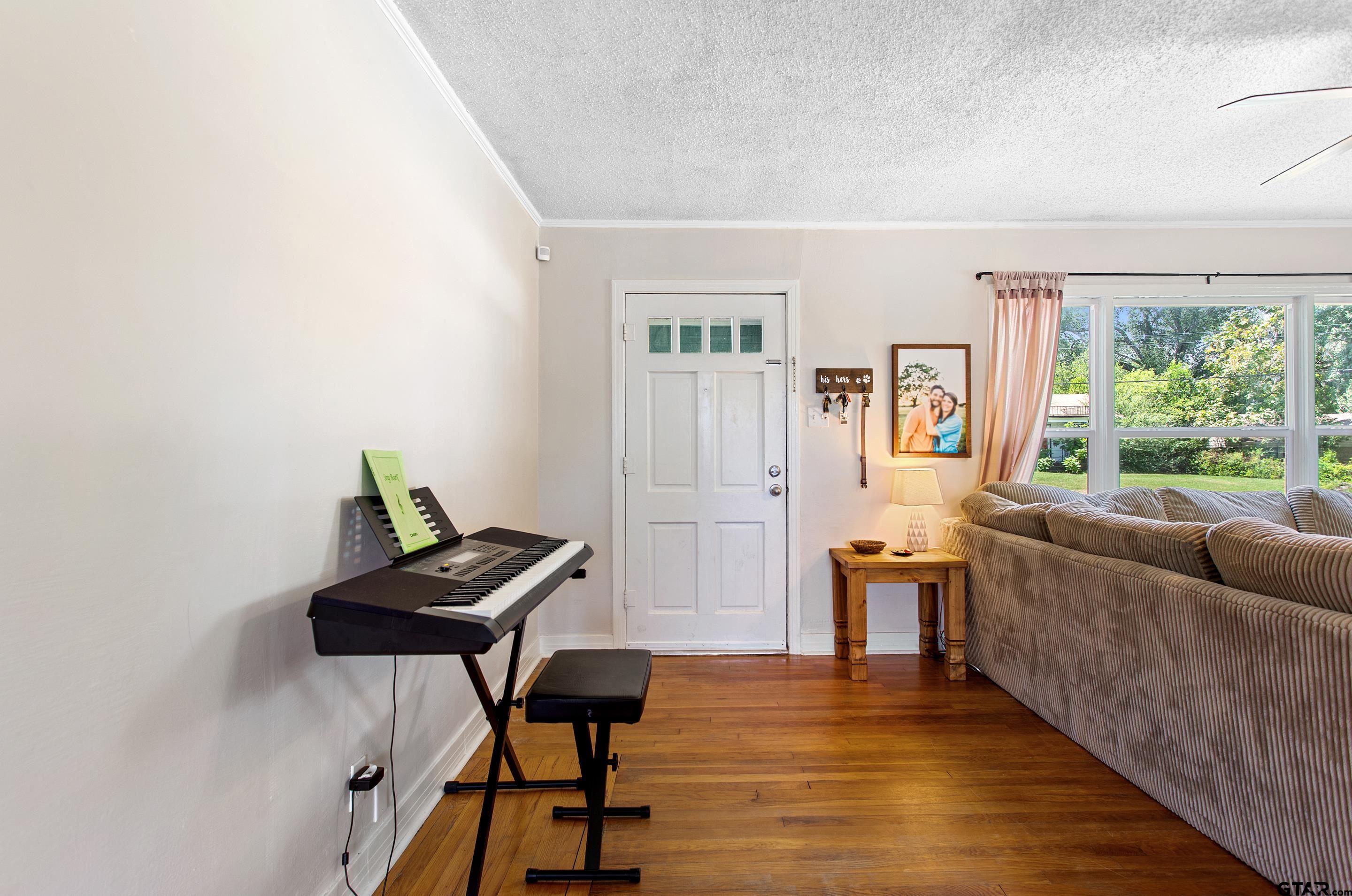 1126 Skyline Street