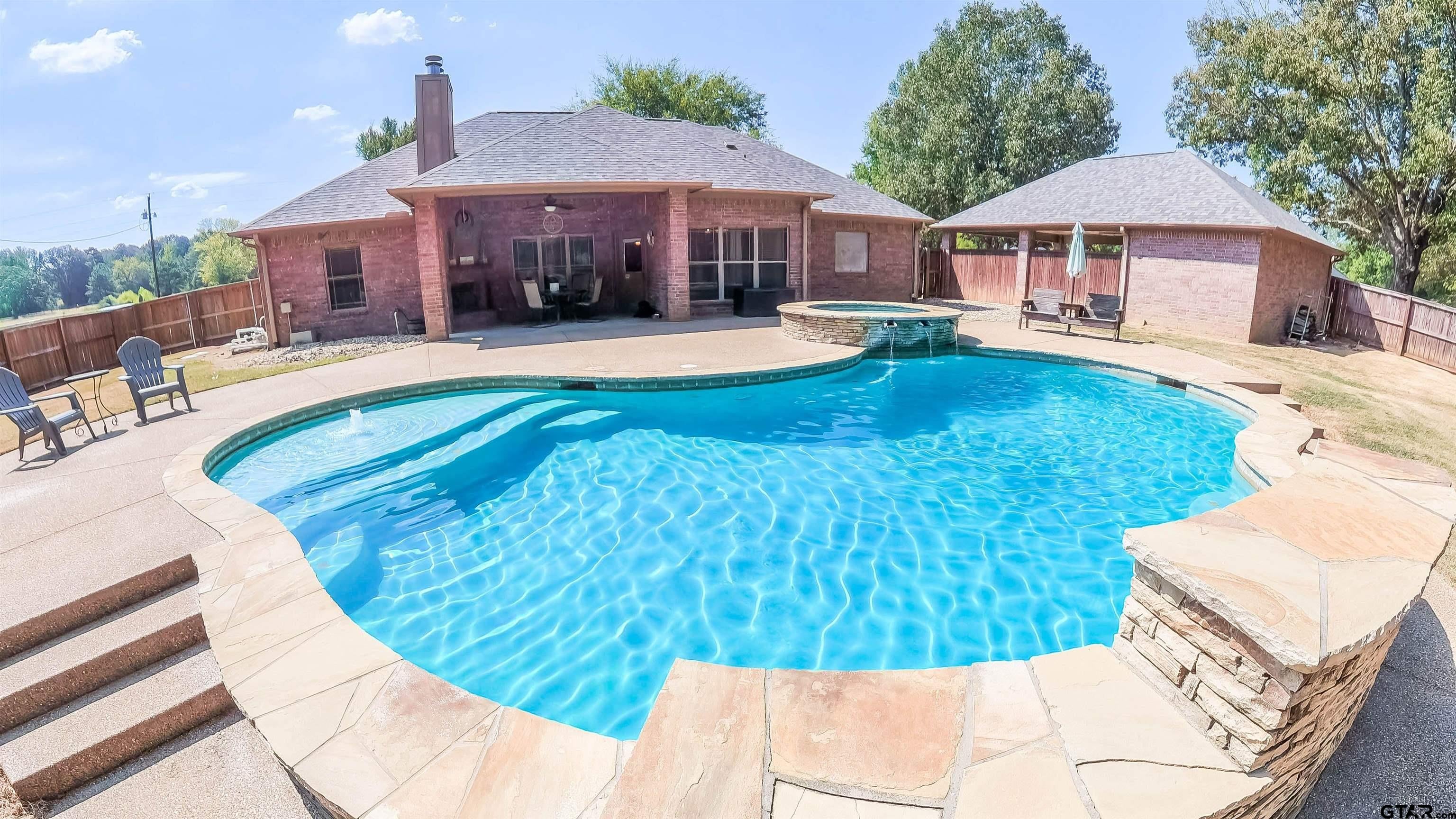 135 Pond Dr.
