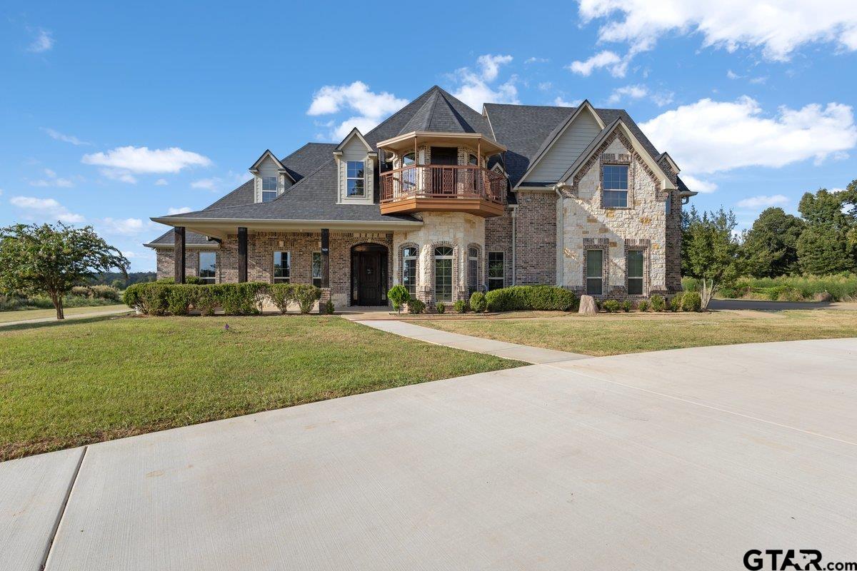 7820 Molina Dr