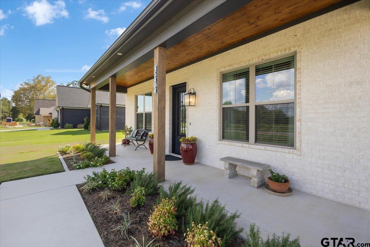 15404 County Road 1100