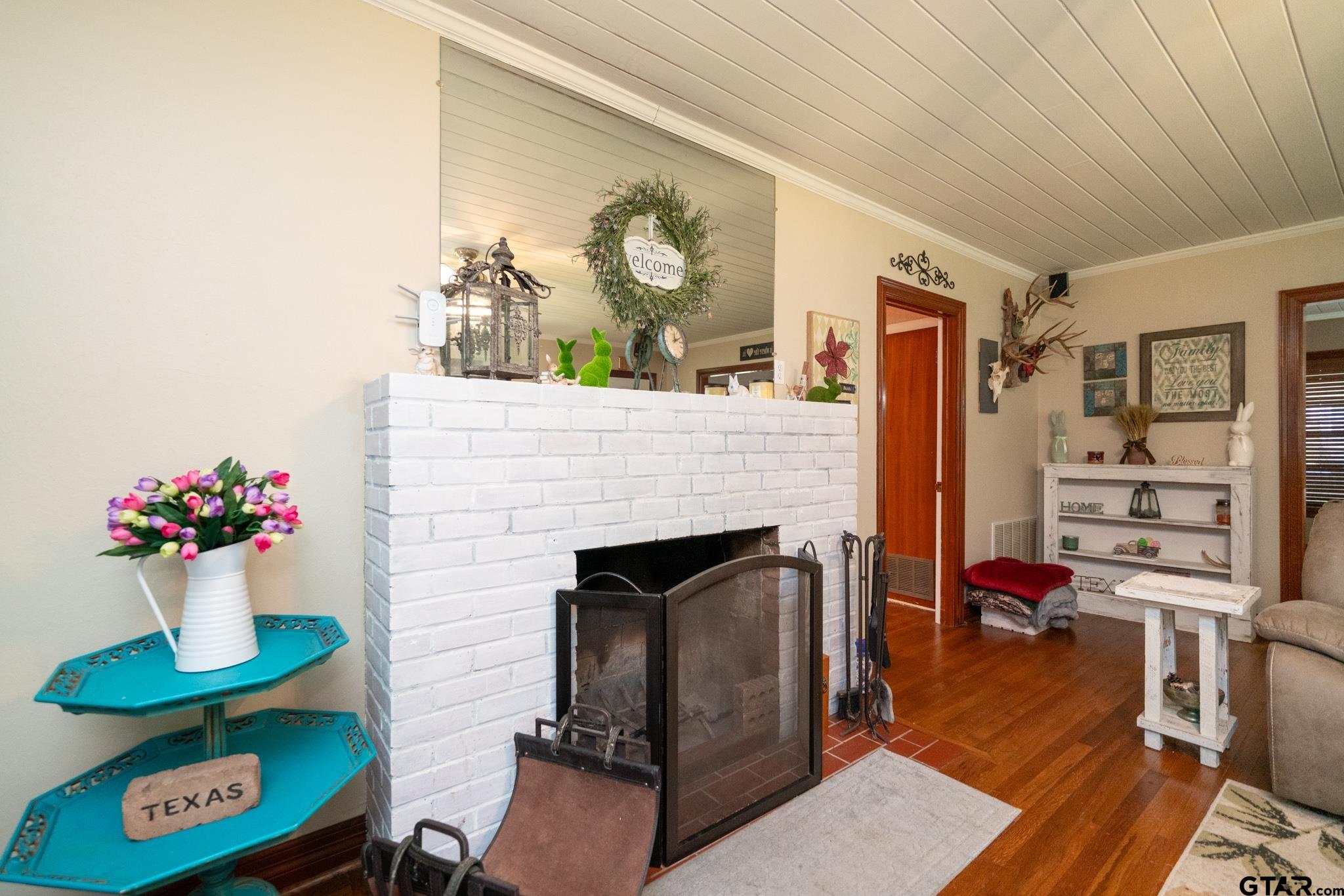 524 Florey
