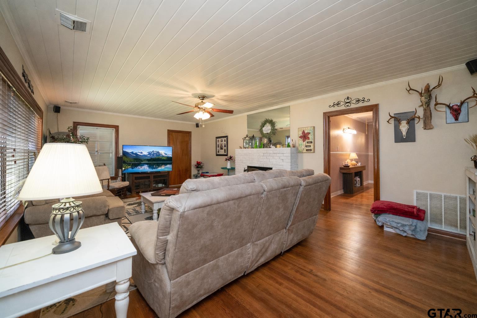 524 Florey