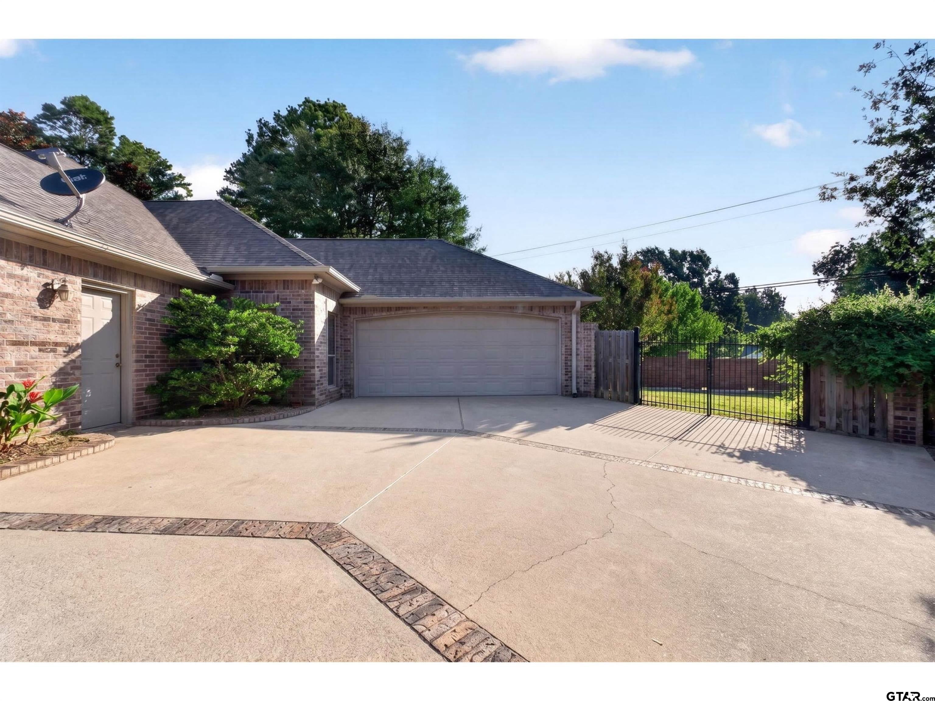 5415 Andover Dr
