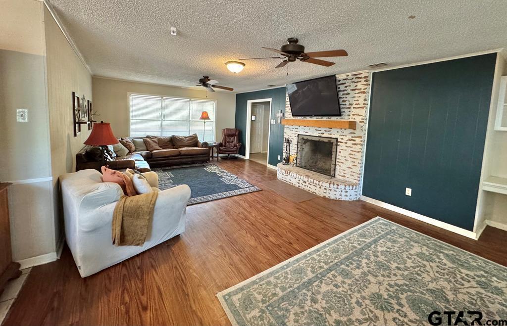 1785 Cypress Ln