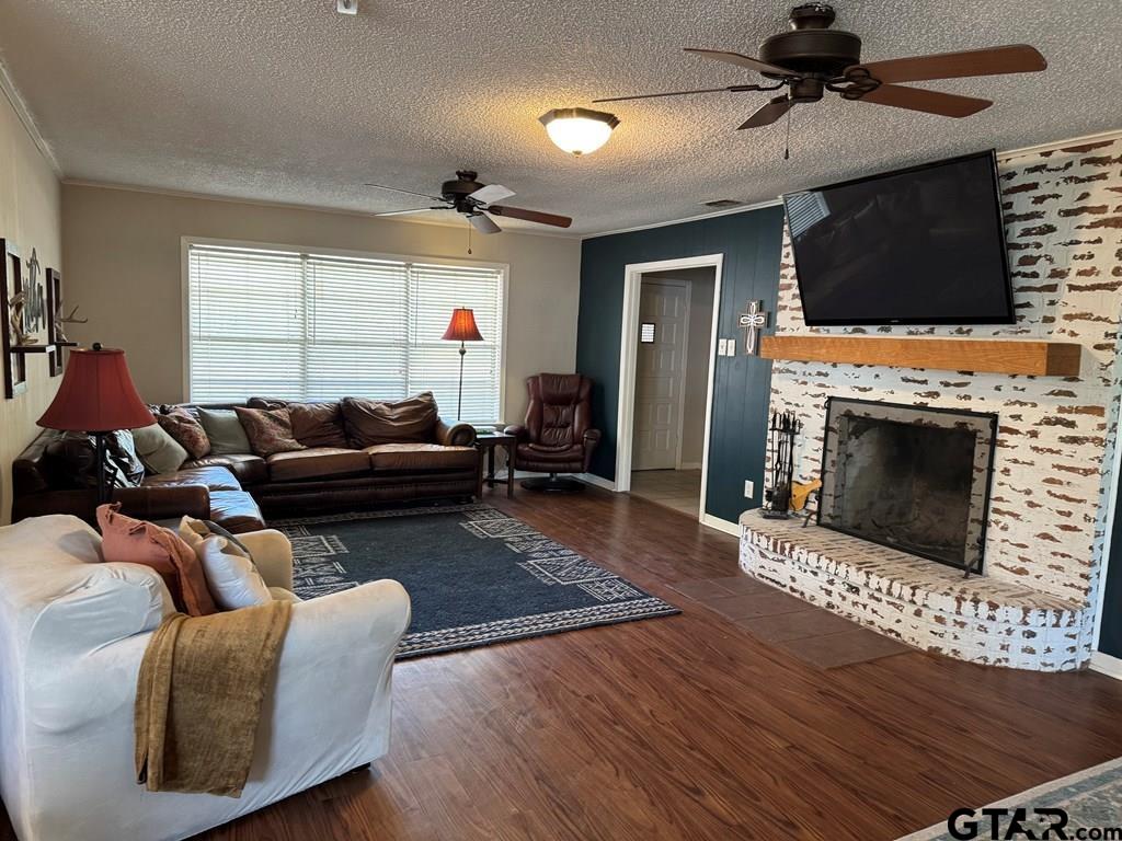 1785 Cypress Ln