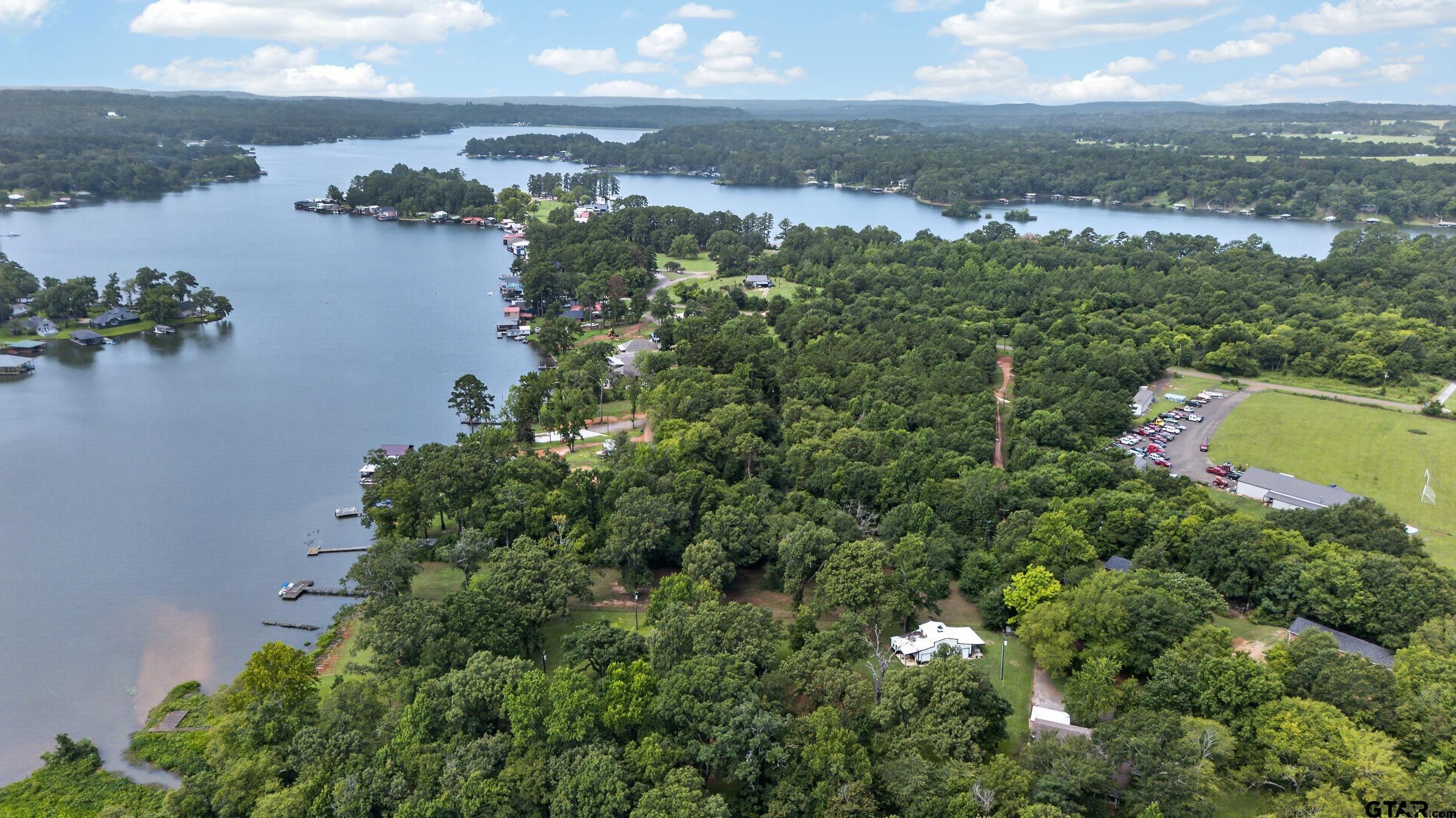 2401 Lake Park Ln