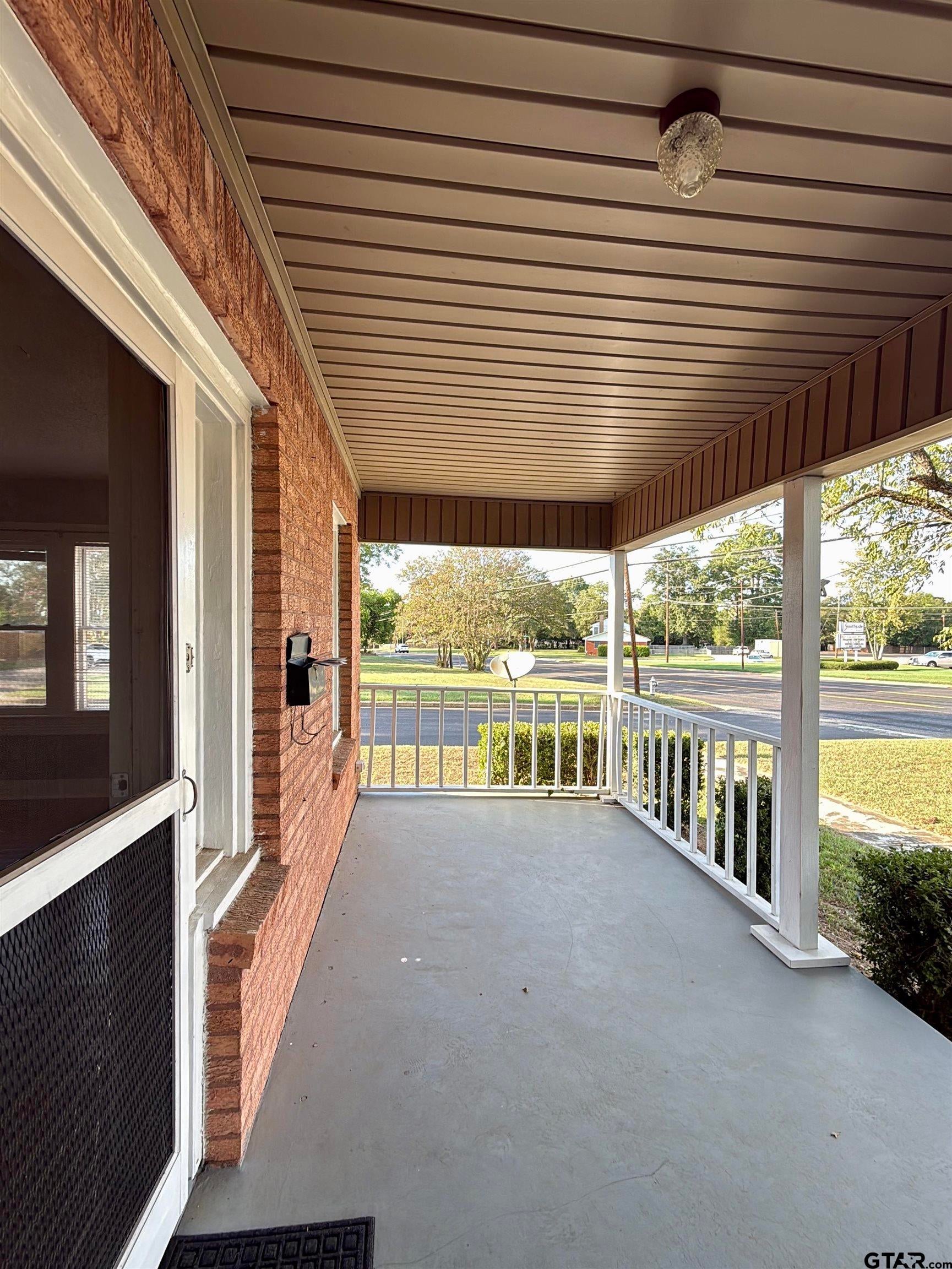 1501 Crockett RD