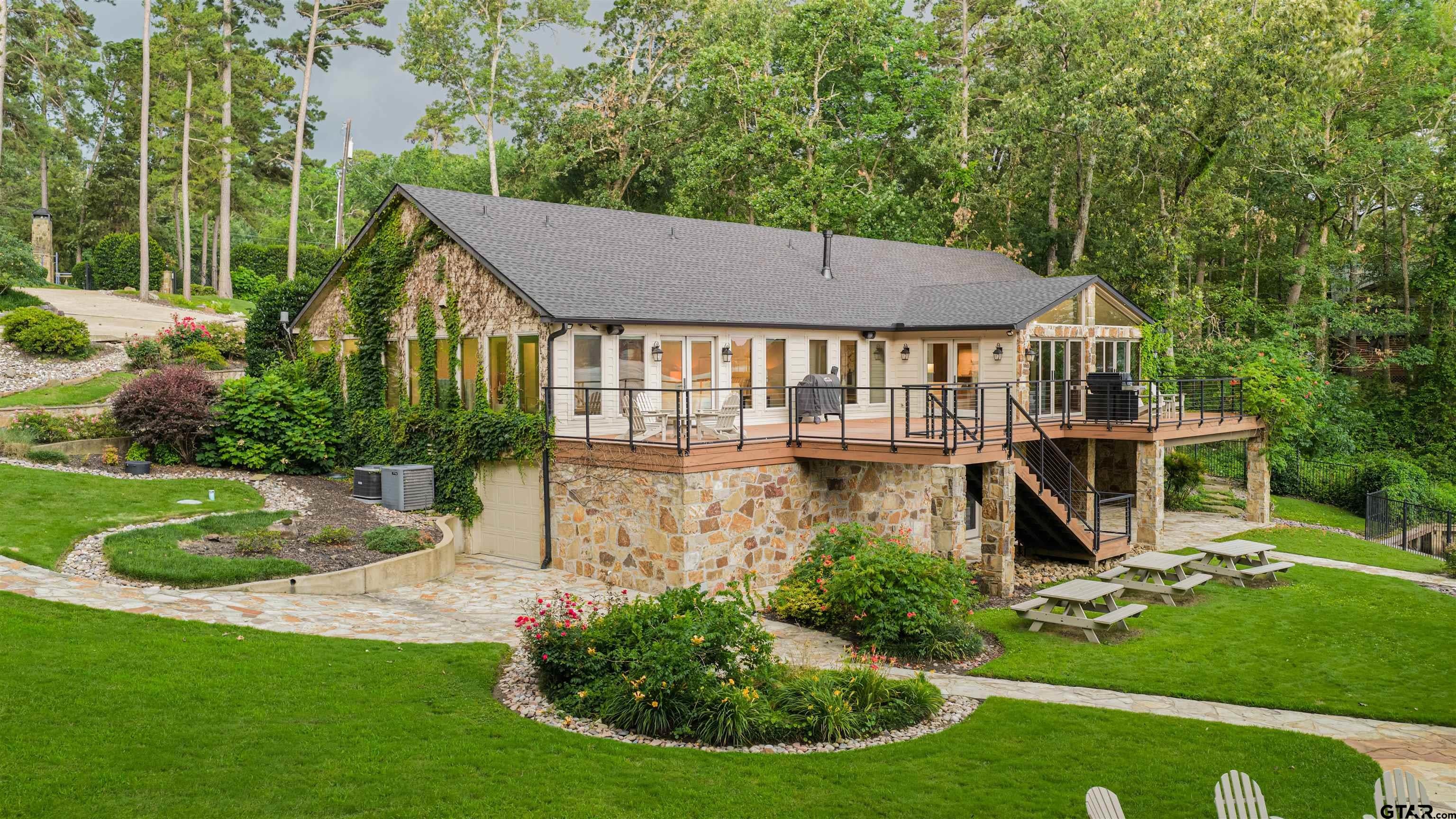 42 Leona Court
