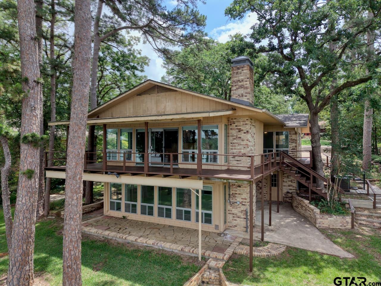 338 Hideaway Ln Central