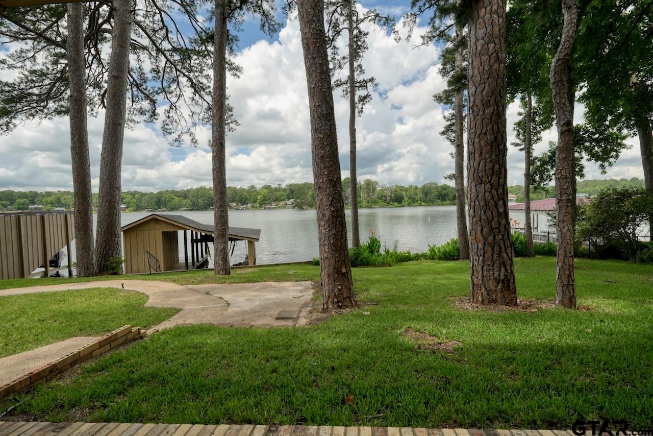 338 Hideaway Ln Central