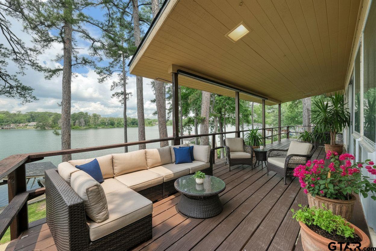 338 Hideaway Ln Central