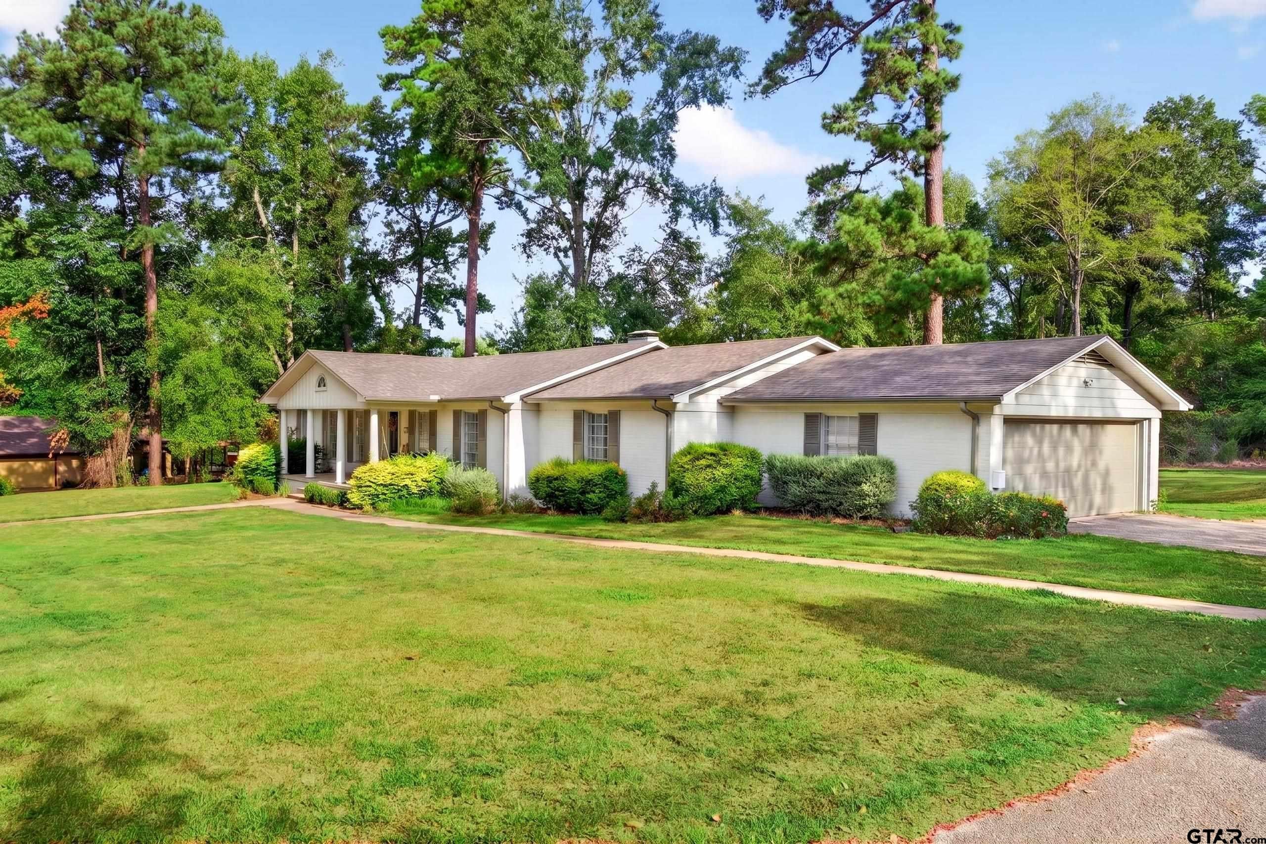 1105 E Main Street