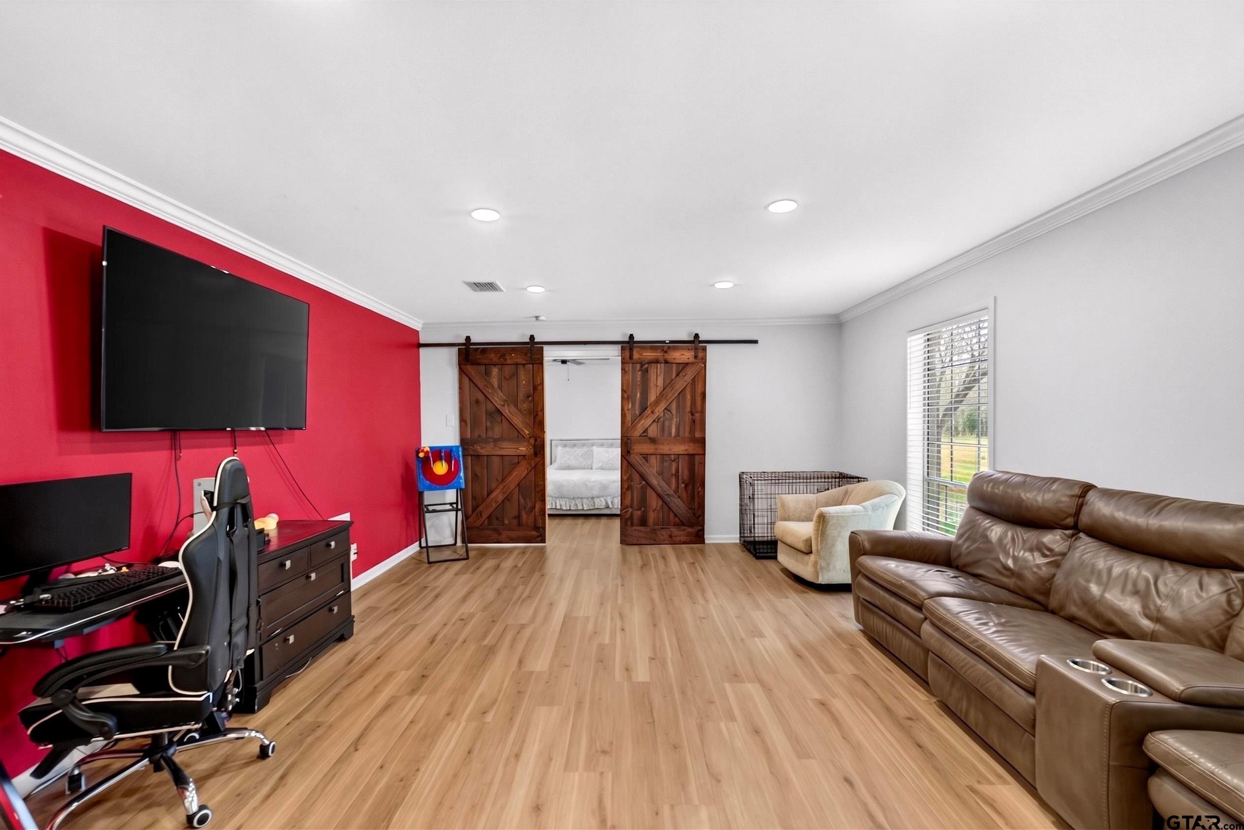 1105 E Main Street