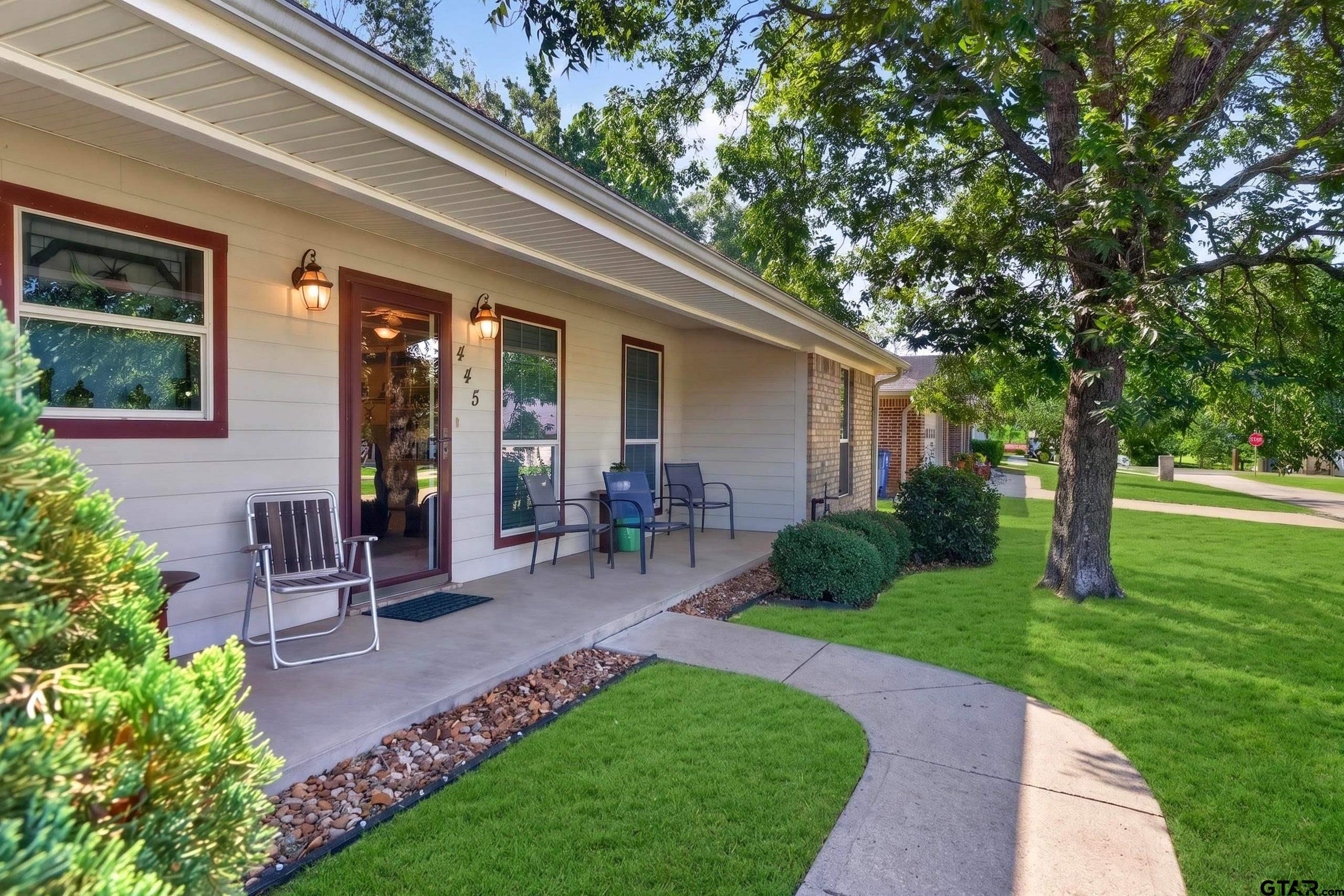445 CRYSTAL AVE