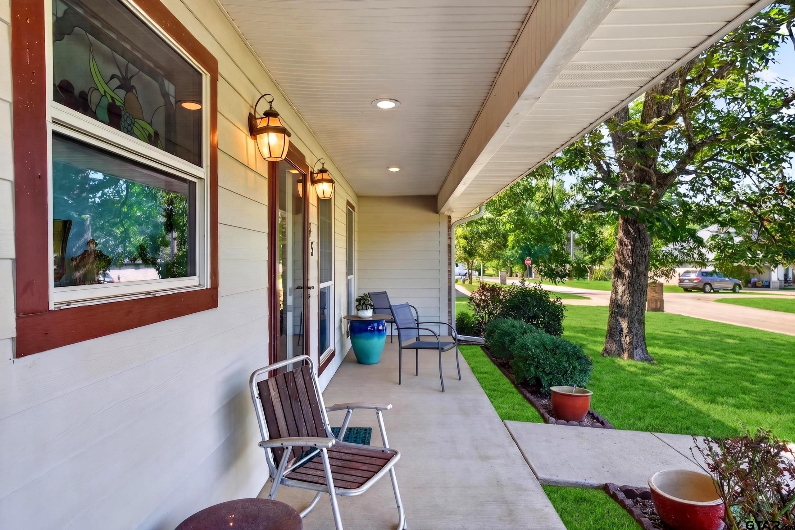 445 CRYSTAL AVE
