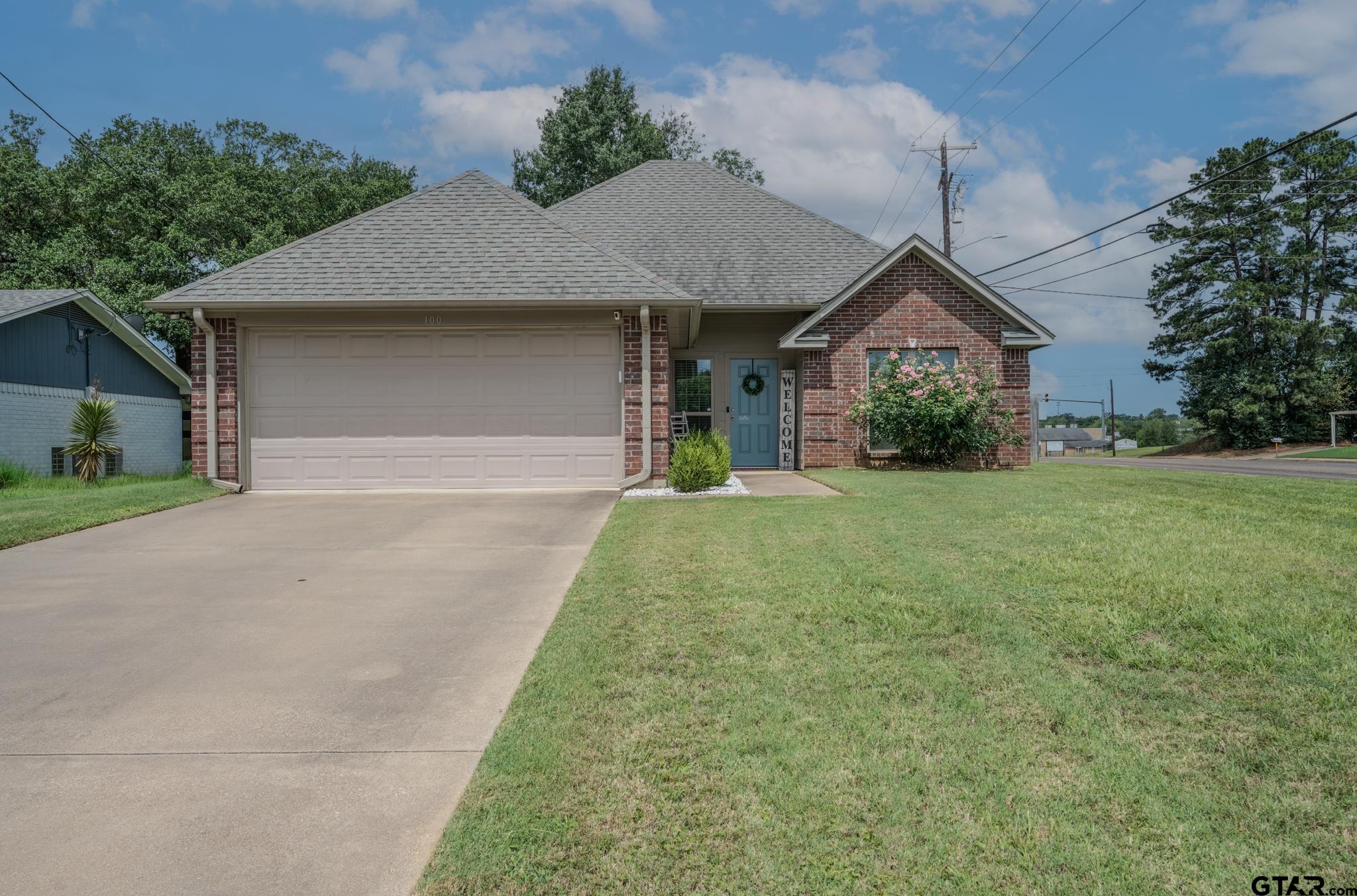 100 S Rainbow Dr