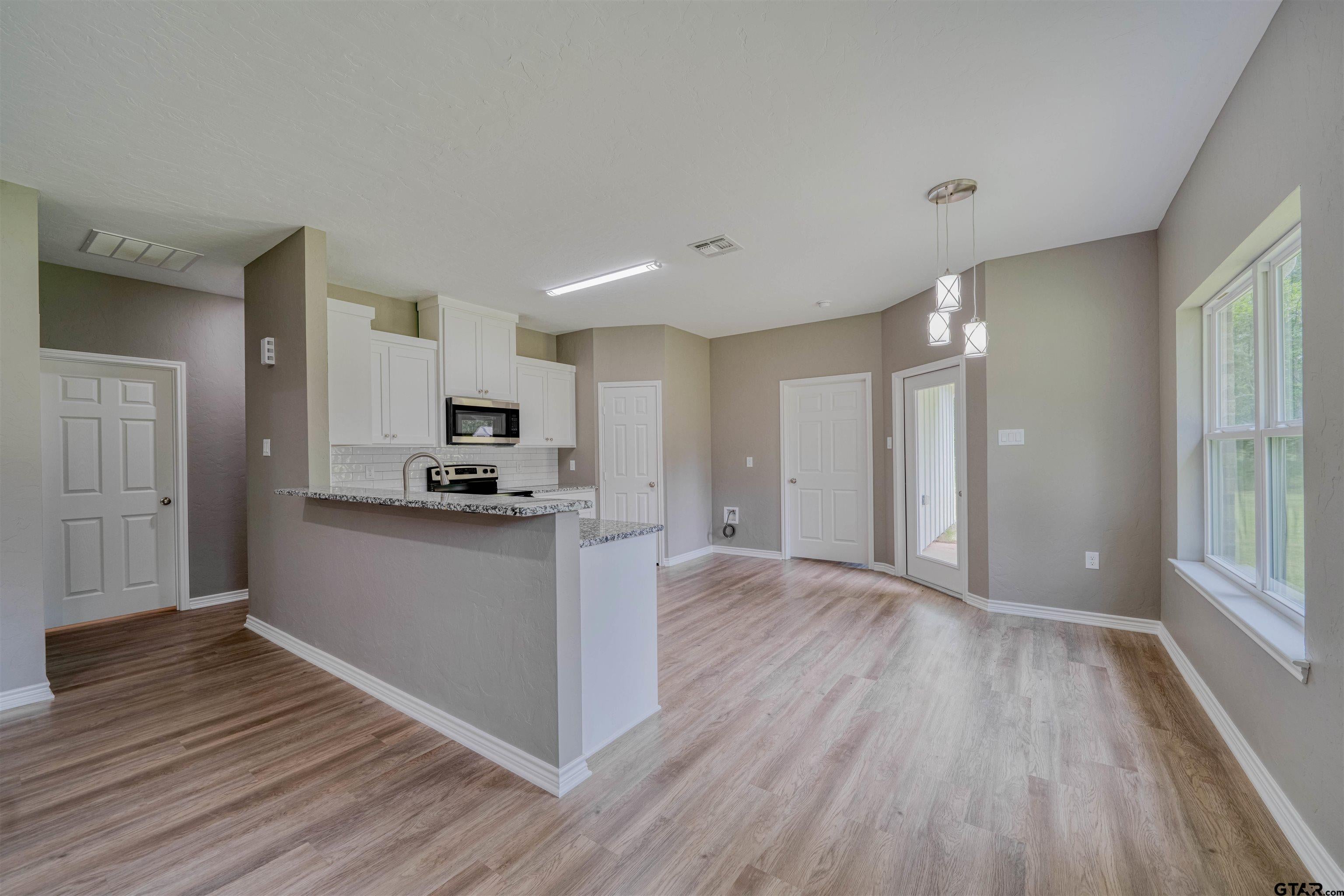 6139 Eastwood