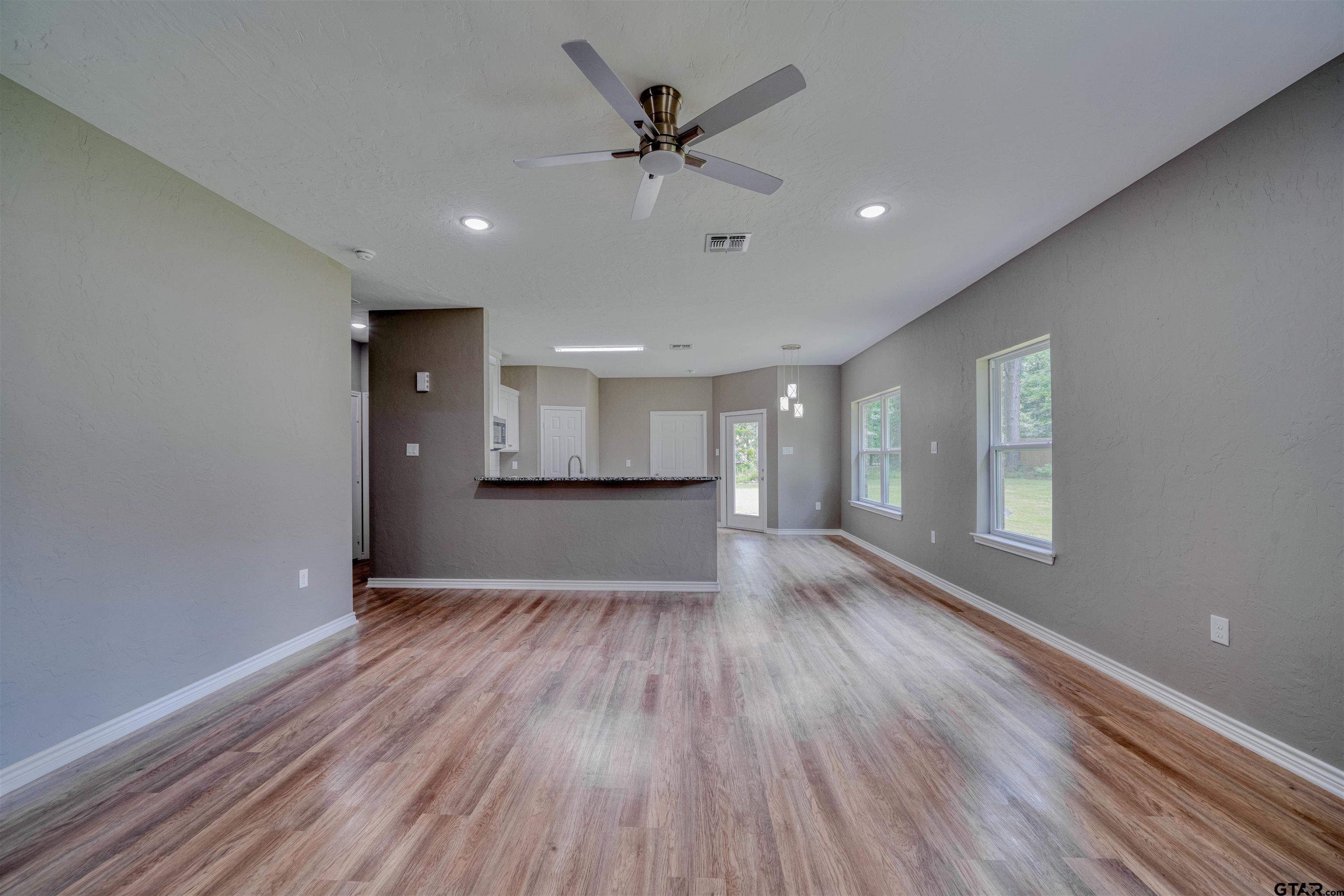6139 Eastwood