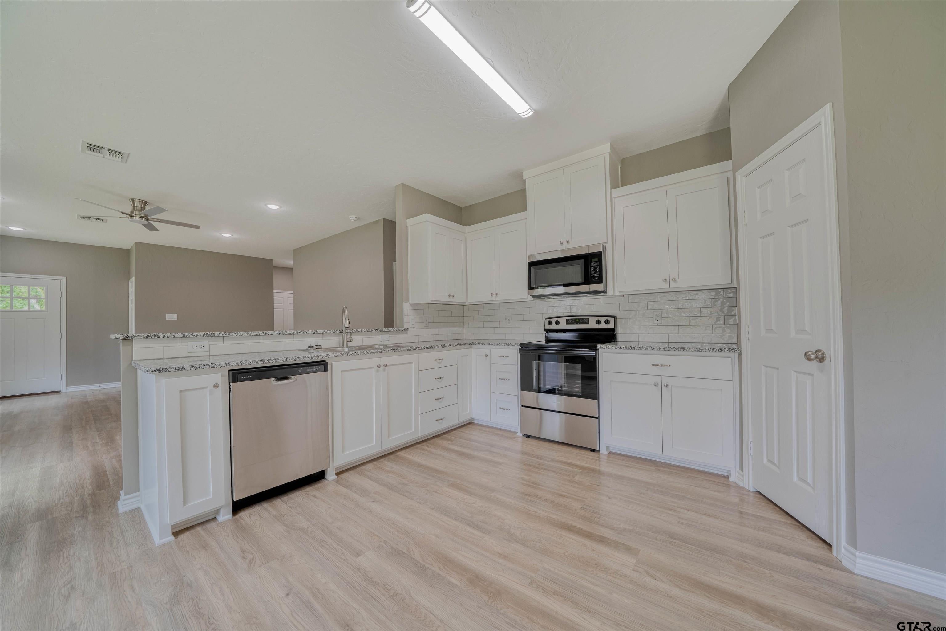 6139 Eastwood