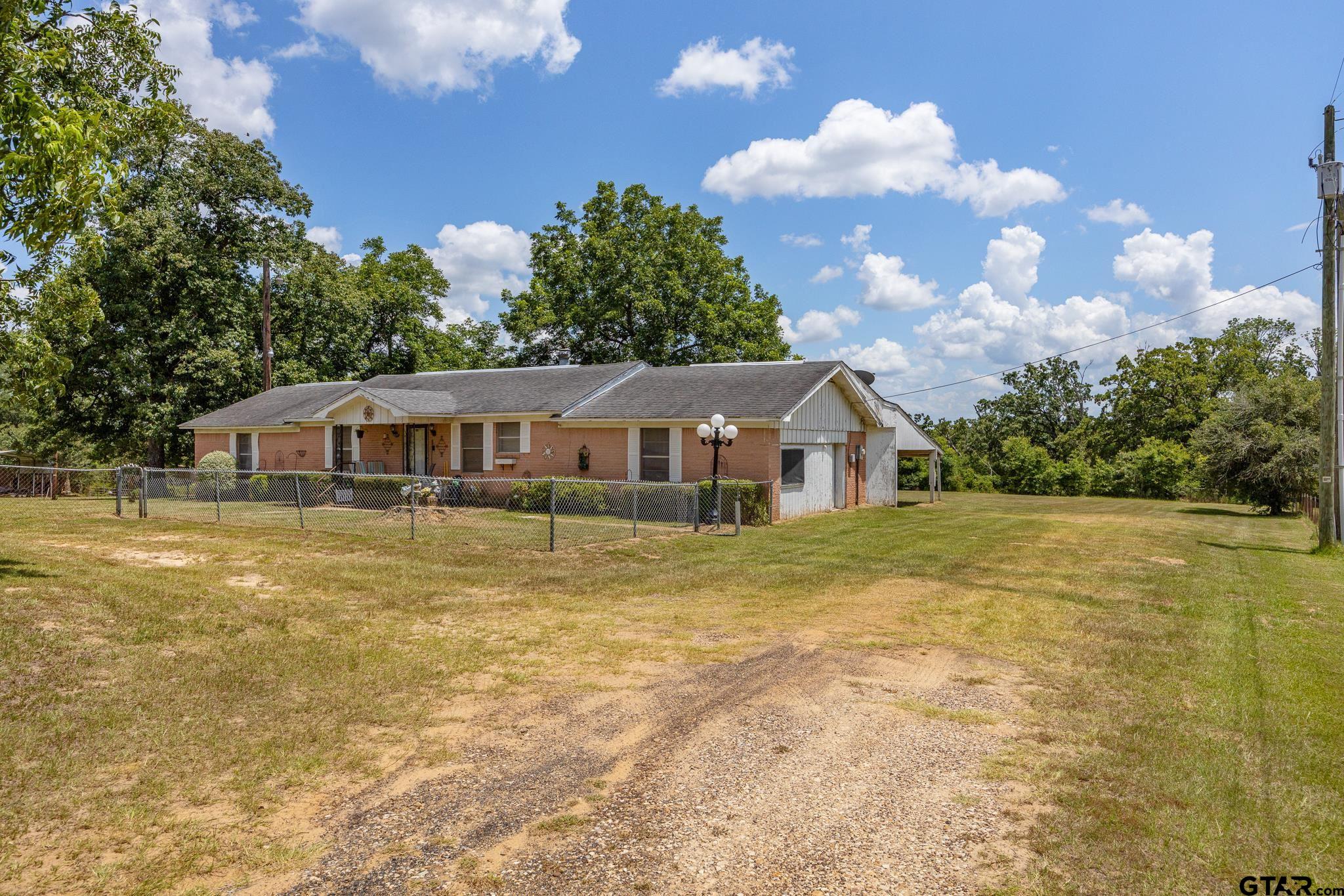 10198 CR 2167 (Jim Russell Rd)