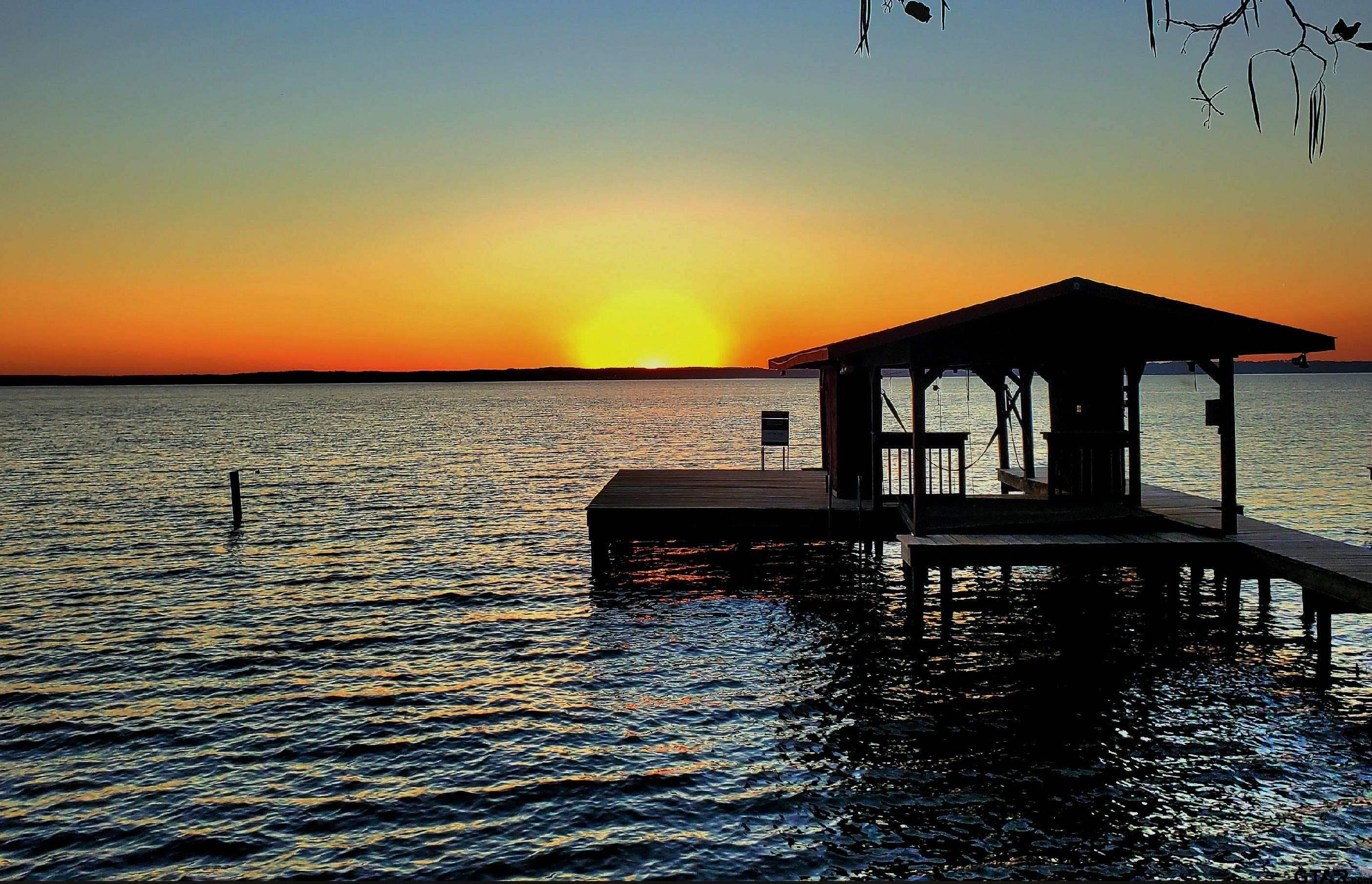 17198 Lakeview Dr.