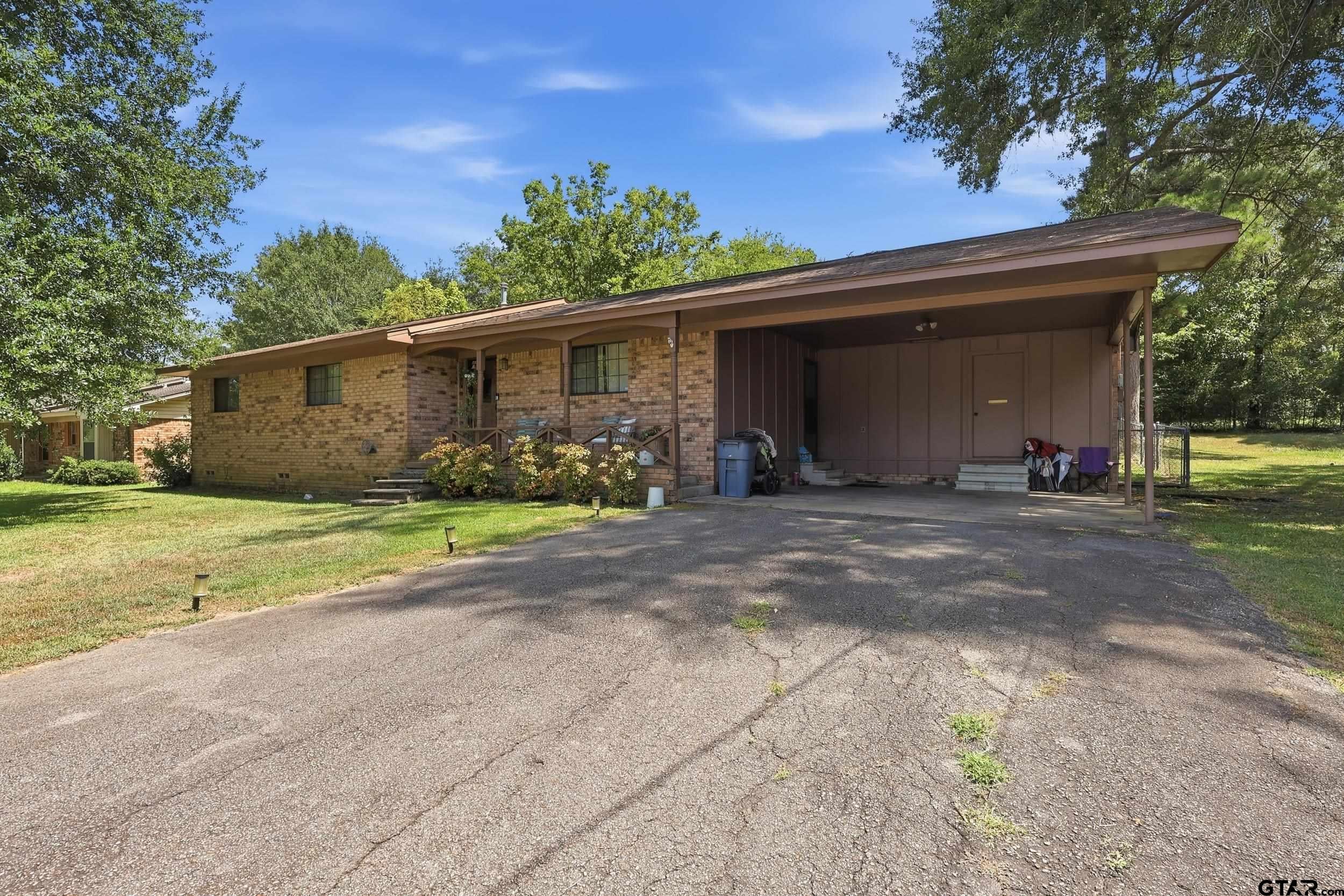 106 Highland DR