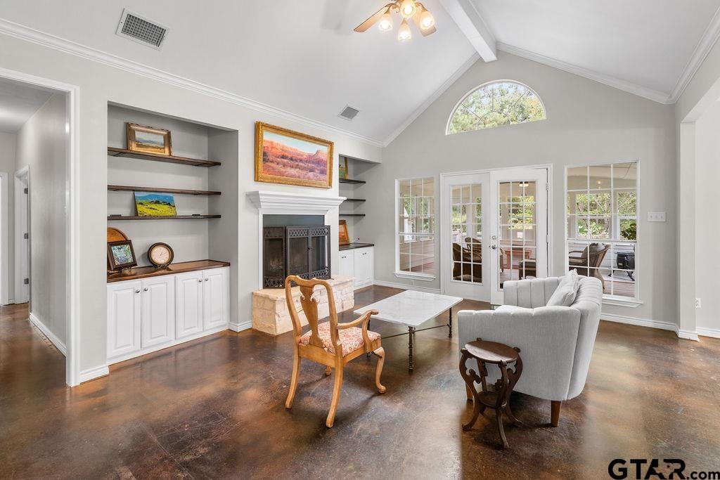 190 Private Road 6605