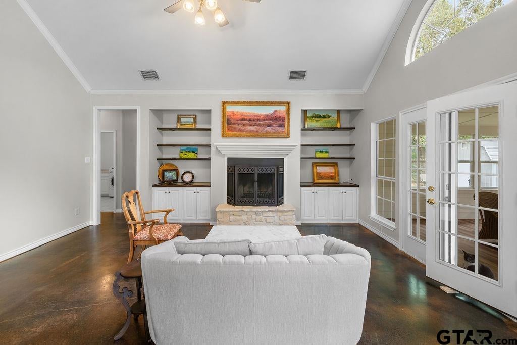 190 Private Road 6605