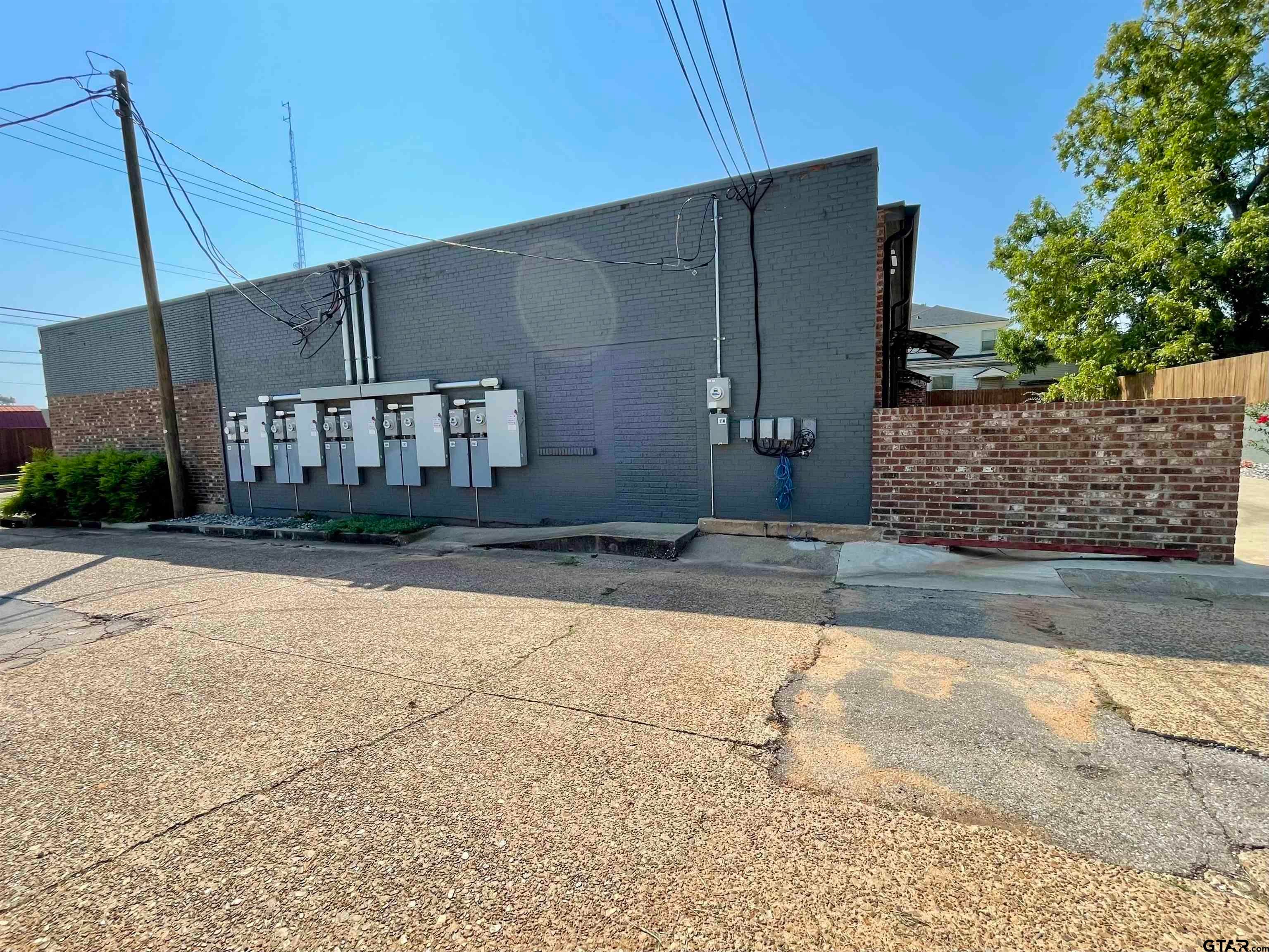901 Broadway Blvd