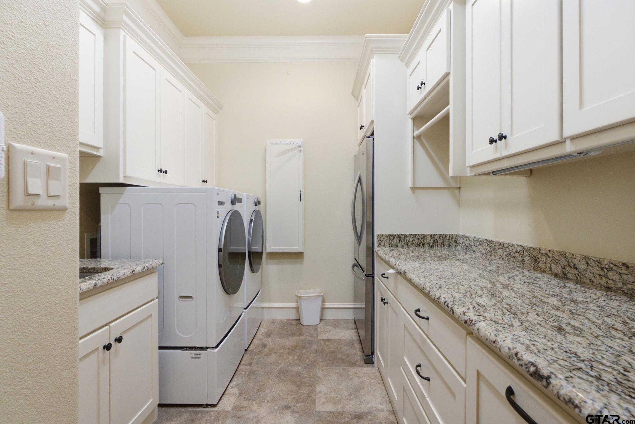 3312 Ridge Bluff Cir, Tyler, TX, 75707, USA, 4 Bedrooms Bedrooms, ,5 BathroomsBathrooms,Residential,Active,3312 Ridge Bluff Cir,26010886
