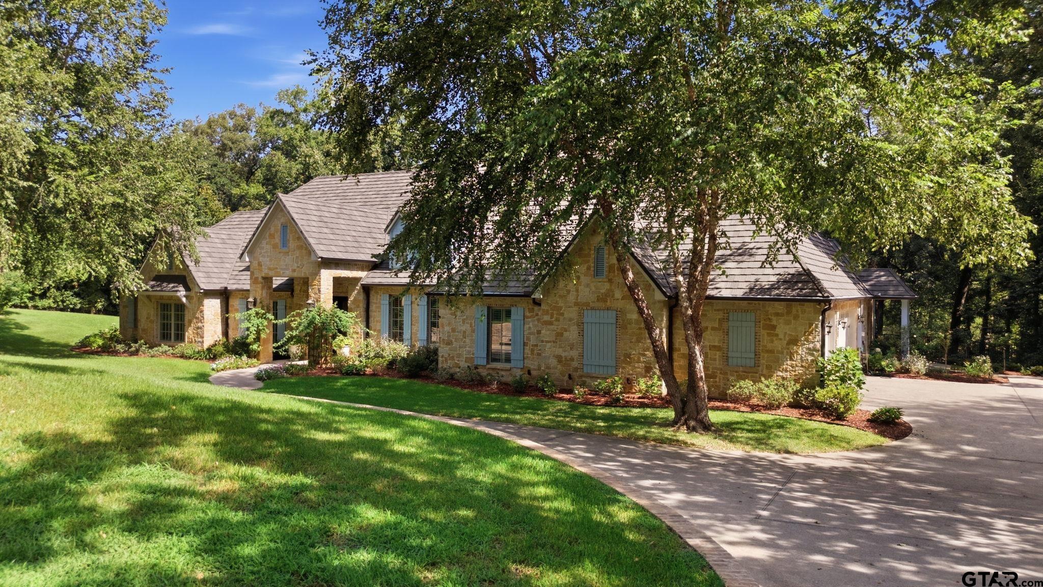 3312 Ridge Bluff Circle