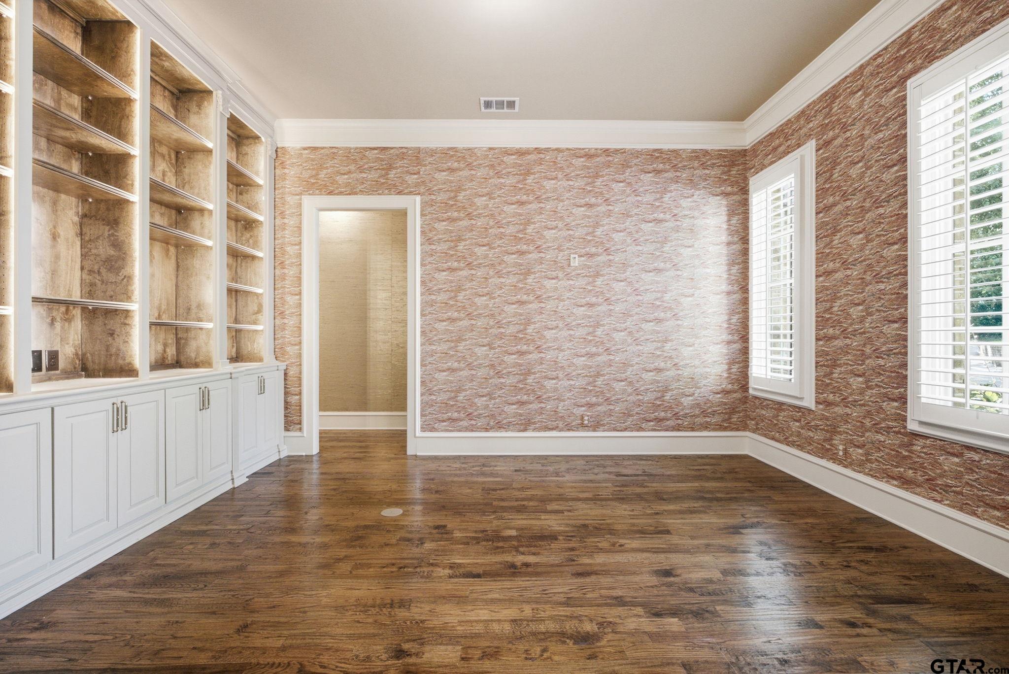 3312 Ridge Bluff Cir, Tyler, TX, 75707, USA, 4 Bedrooms Bedrooms, ,5 BathroomsBathrooms,Residential,Active,3312 Ridge Bluff Cir,26010886