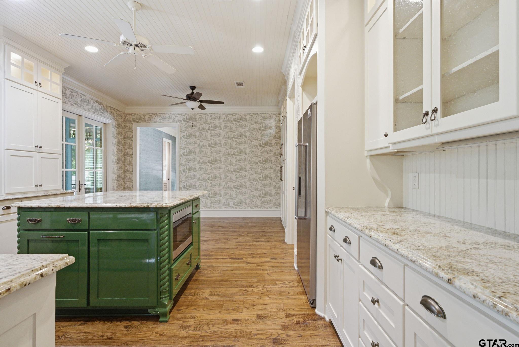 3312 Ridge Bluff Cir, Tyler, TX, 75707, USA, 4 Bedrooms Bedrooms, ,5 BathroomsBathrooms,Residential,Active,3312 Ridge Bluff Cir,26010886