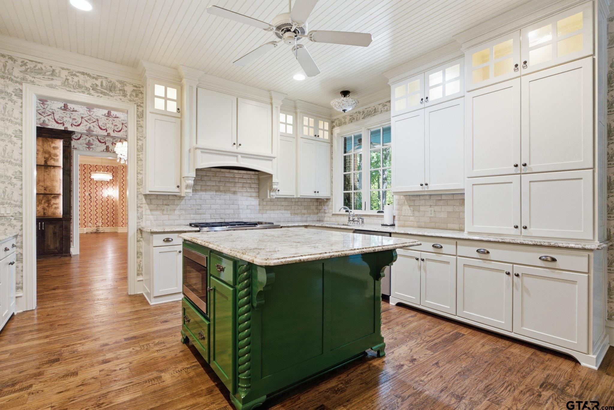 3312 Ridge Bluff Cir, Tyler, TX, 75707, USA, 4 Bedrooms Bedrooms, ,5 BathroomsBathrooms,Residential,Active,3312 Ridge Bluff Cir,26010886