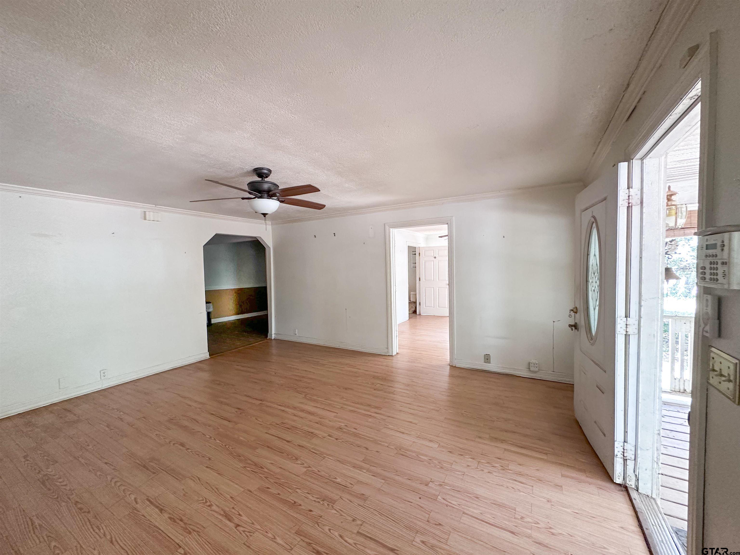 11276 Crestview Ln