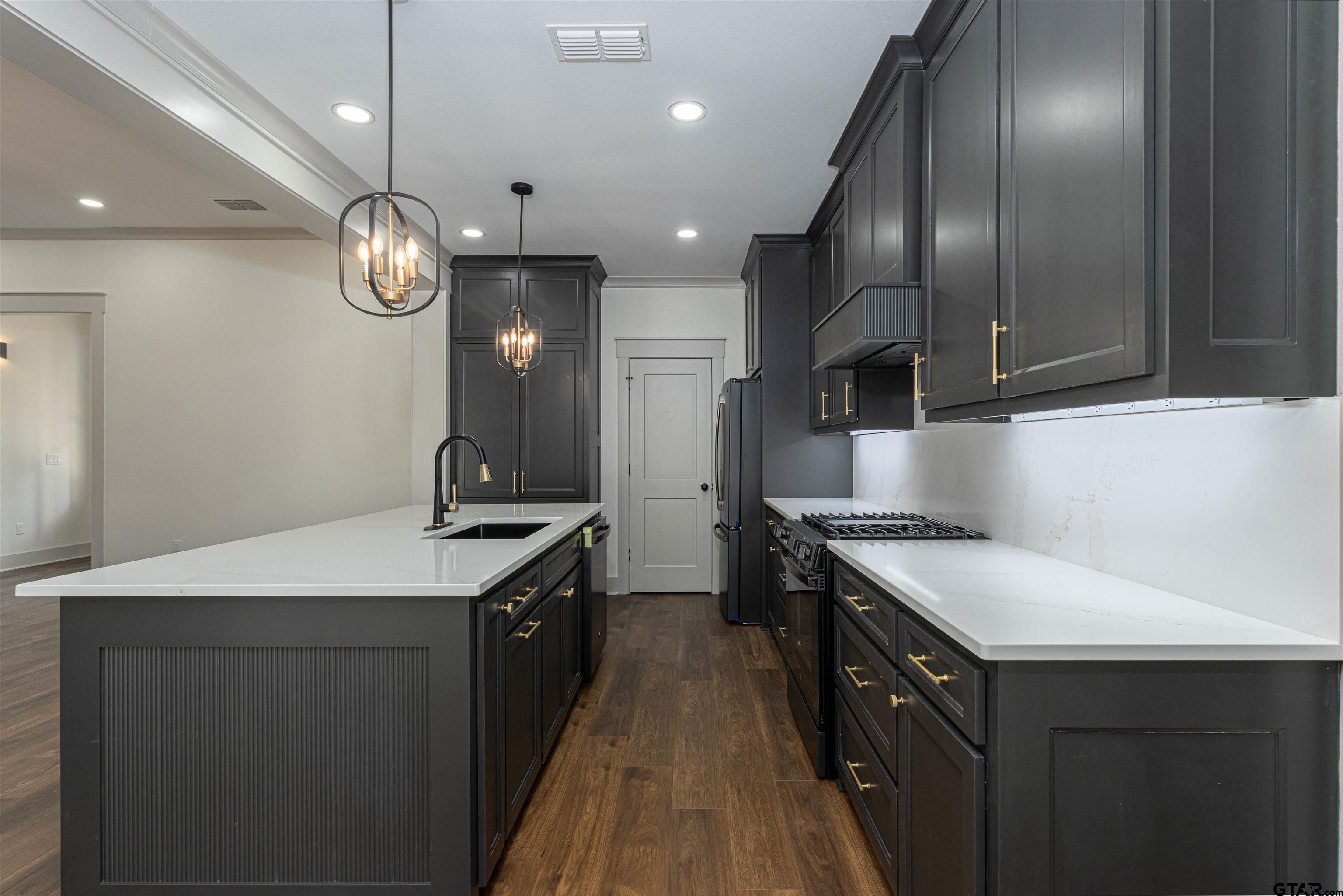 15837 Stillwater