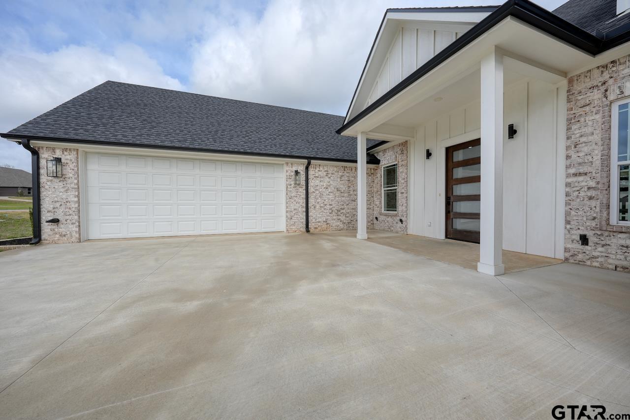 19383 Ridge Point Circle