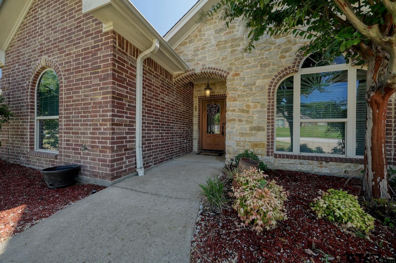 209 Heritage Ct