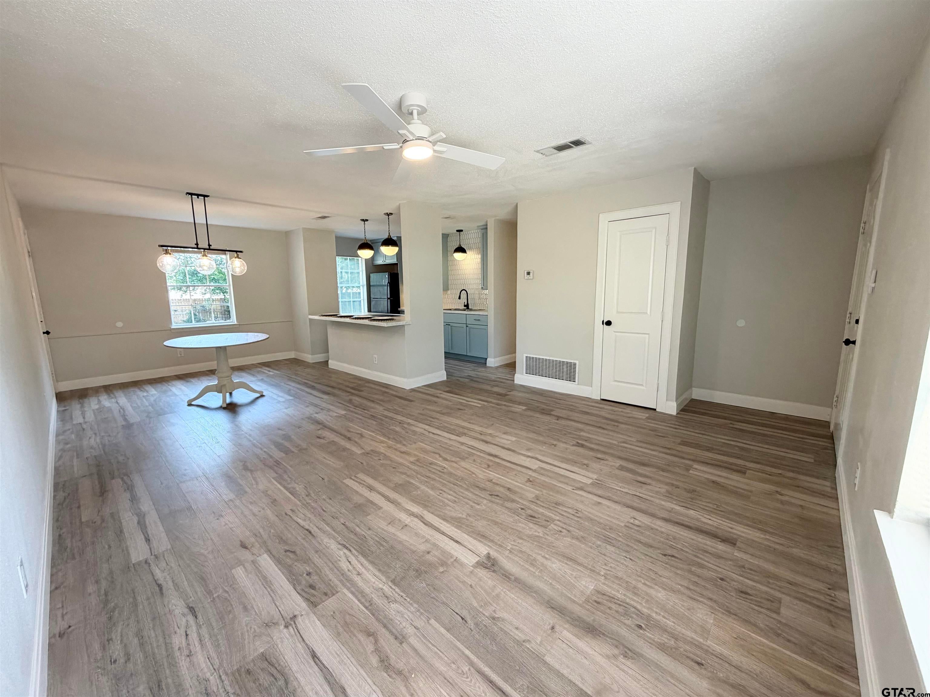 2318 McKenzie Dr