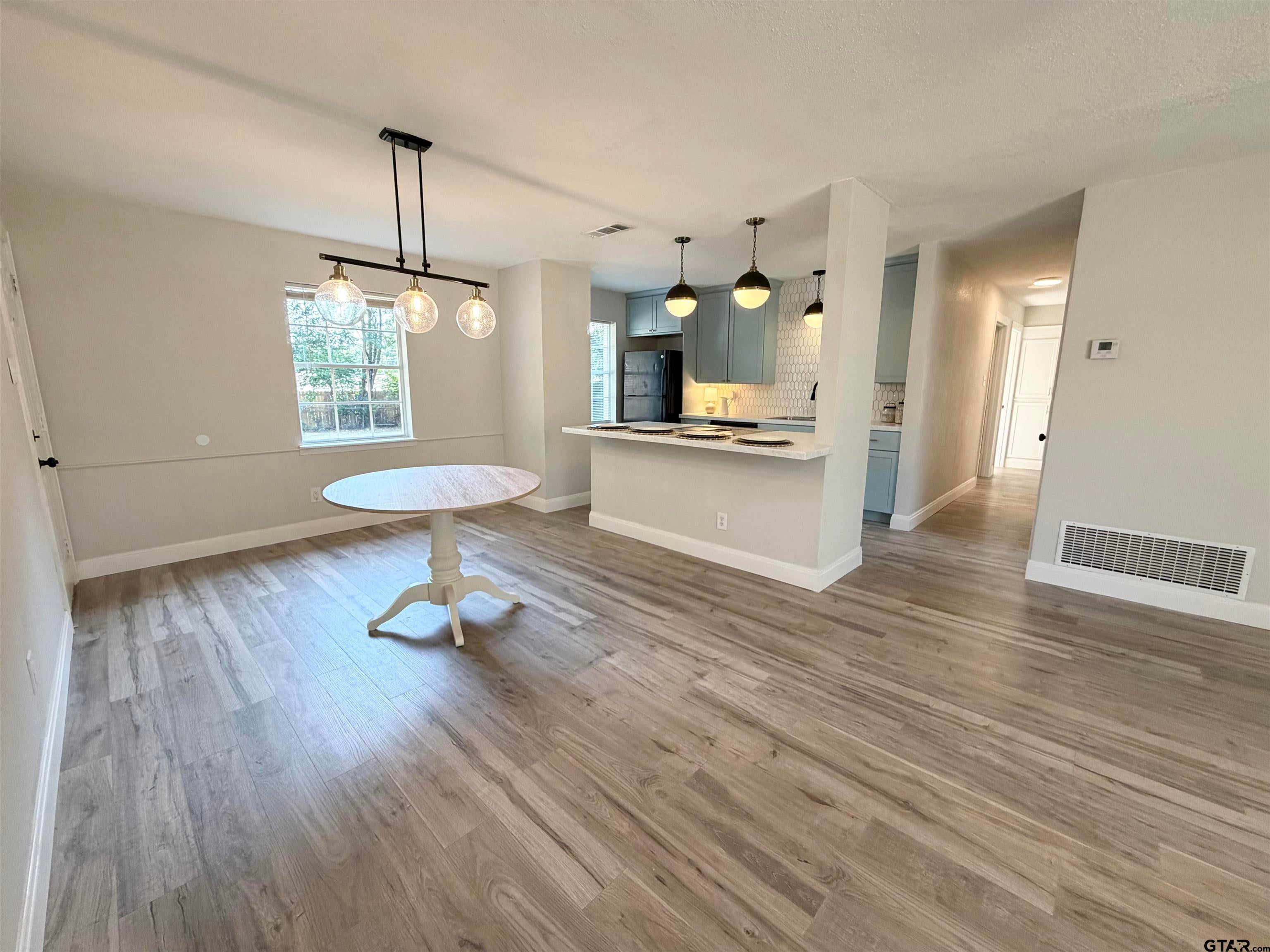 2318 McKenzie Dr