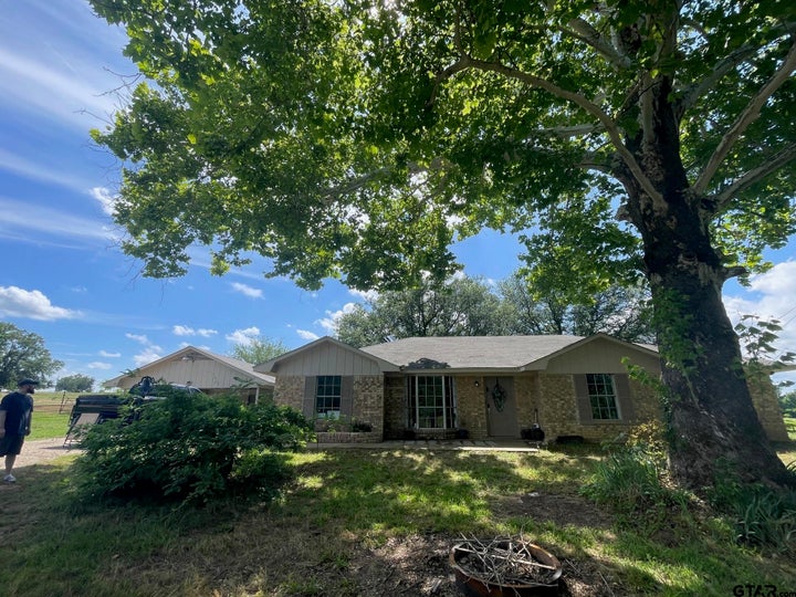 Photo 1 of 28 — 2970 CR 2110, Pittsburg, TX 75686