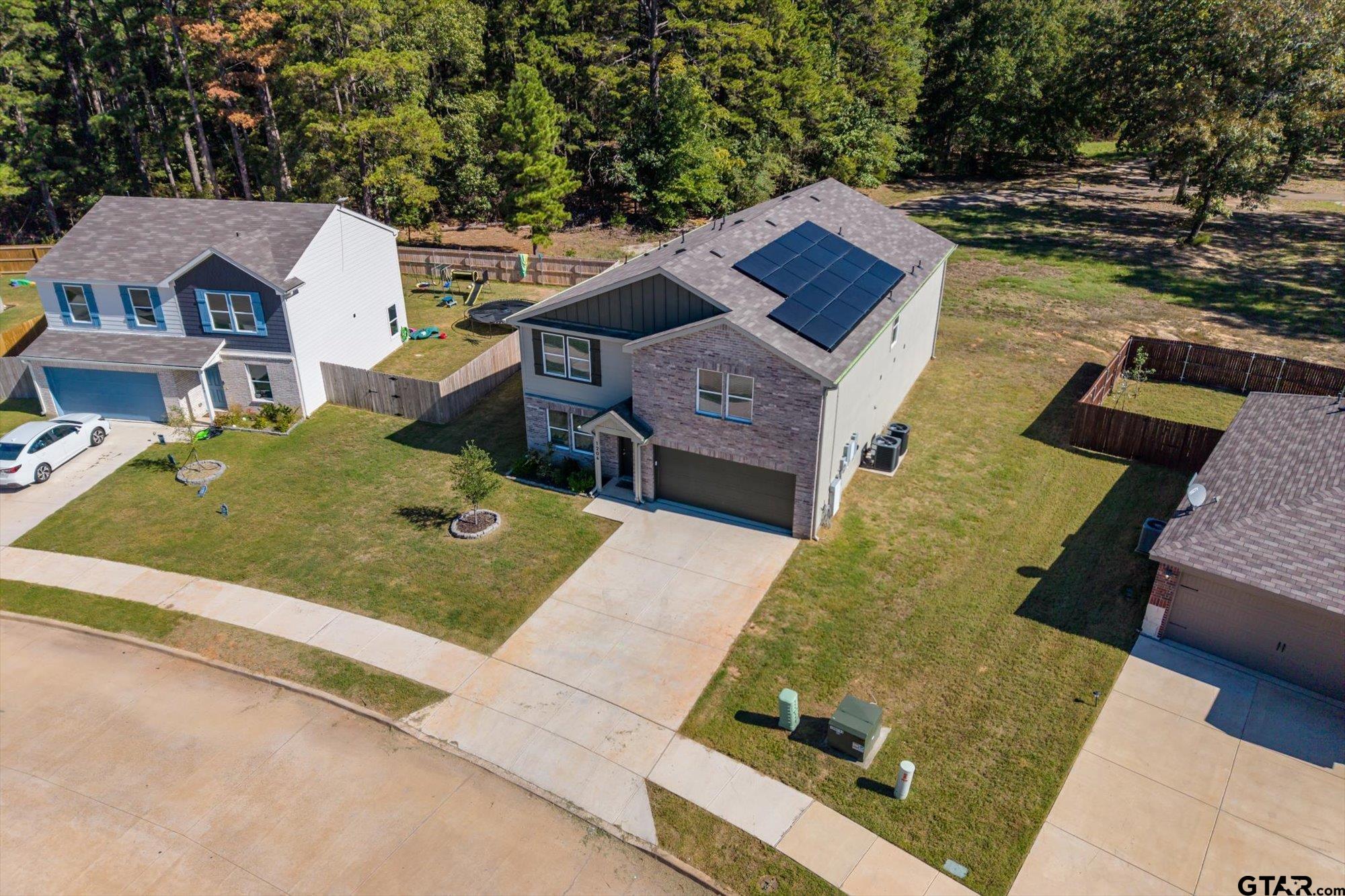 1206 River Oaks Ln