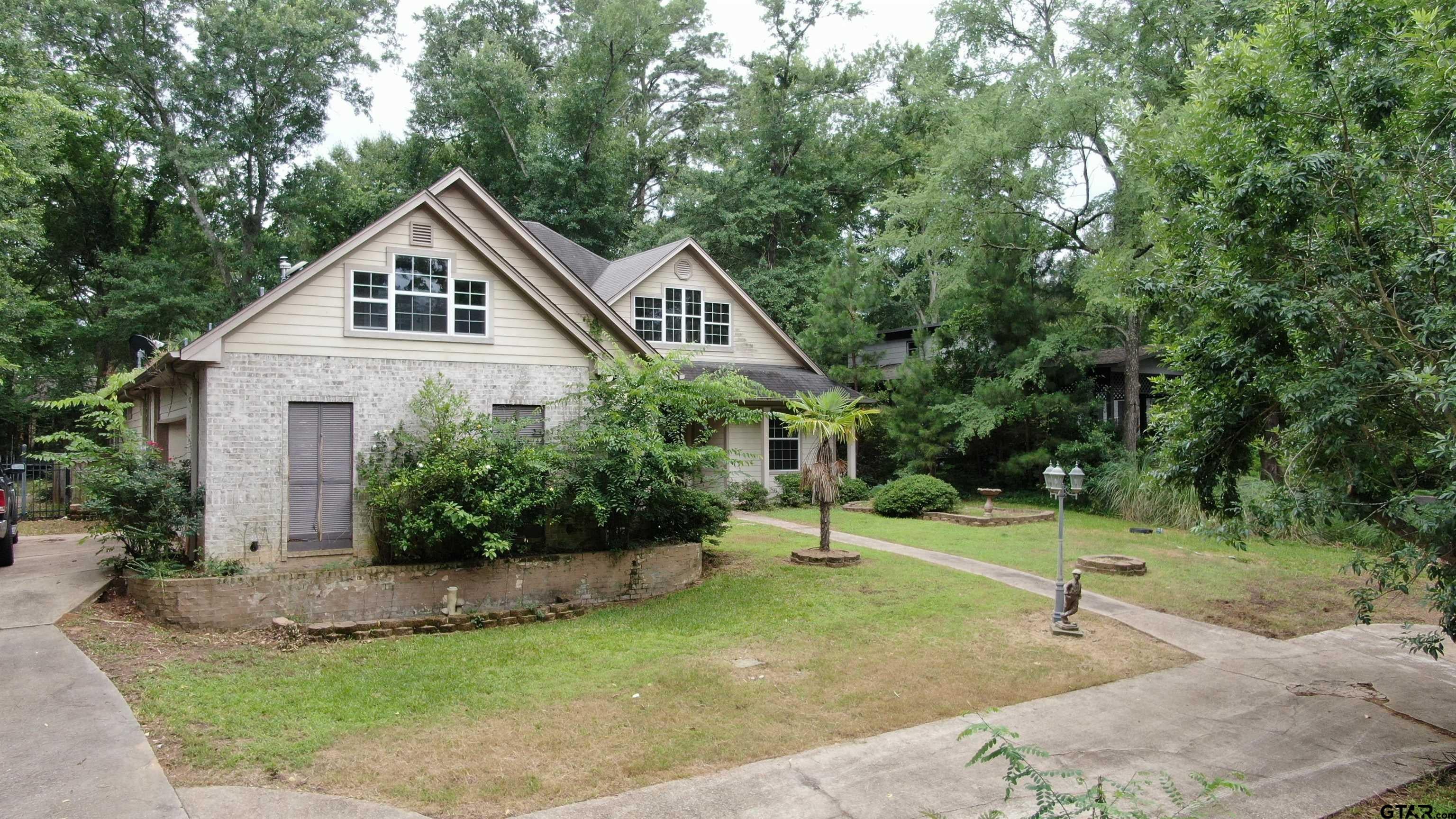 1528 W Hideaway Lane